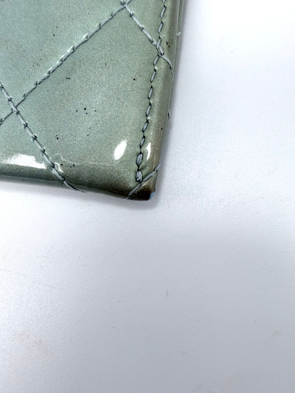 CHANEL Quilted Patent Leather Card Holder – Green