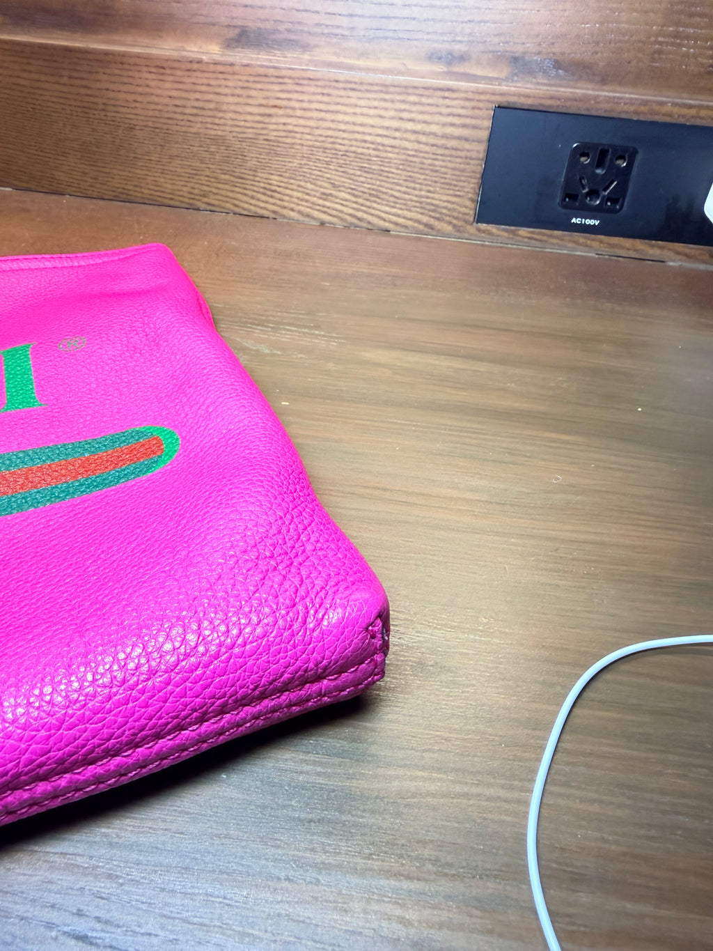 Gucci Hot Pink Leather Logo Clutch – With Dust Bag