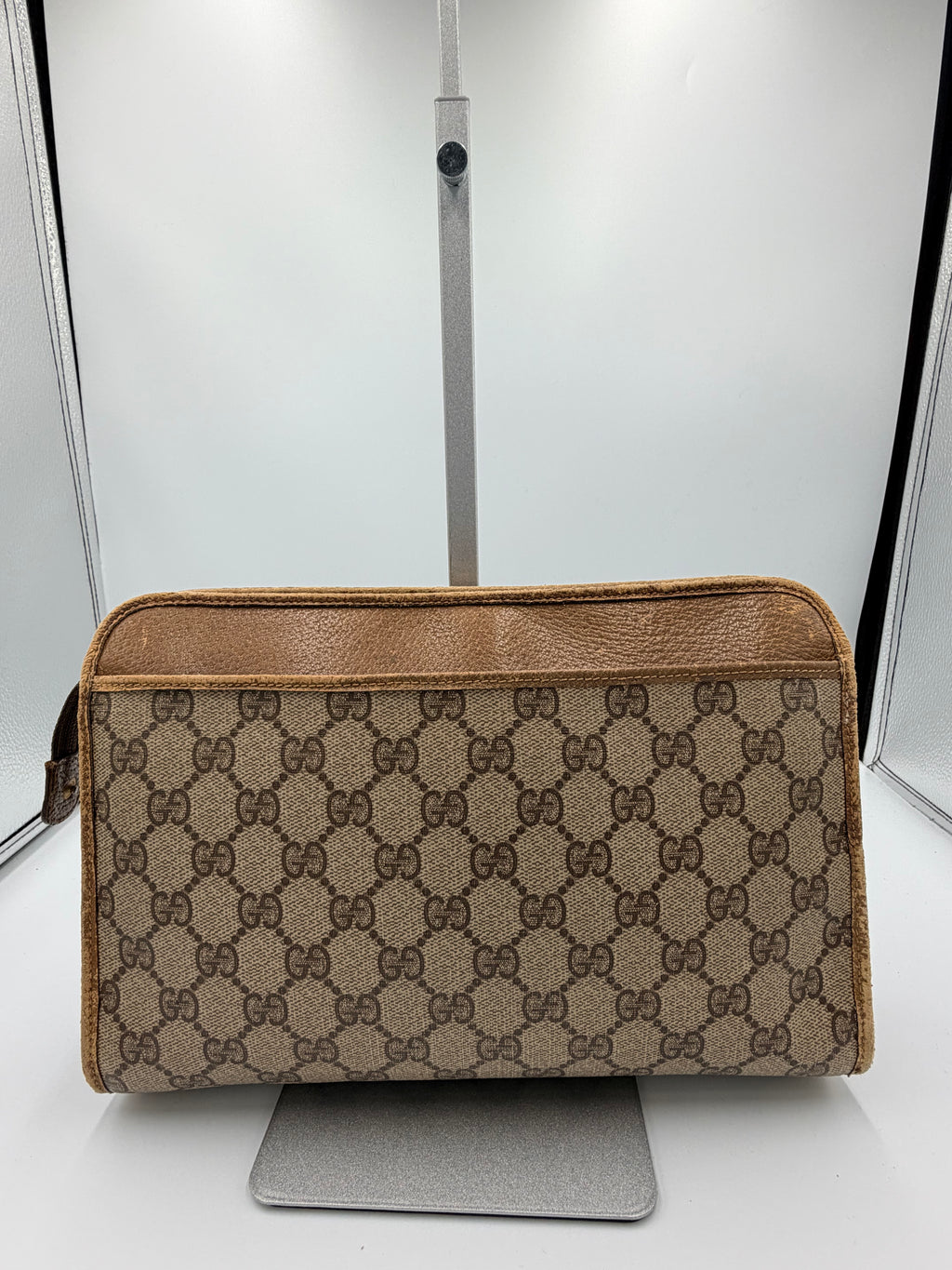 Gucci GG Supreme Clutch / Portfolio Pouch