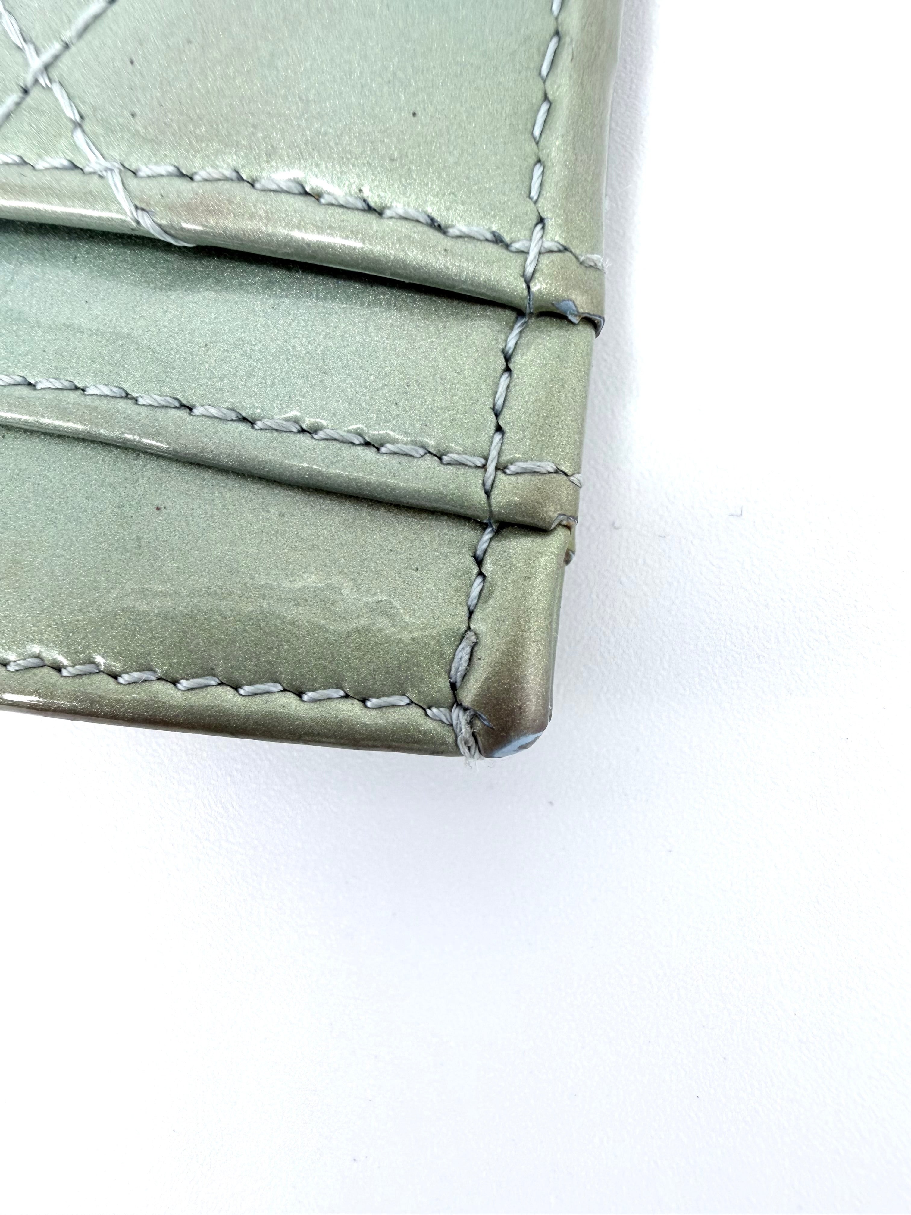 CHANEL Quilted Patent Leather Card Holder – Green