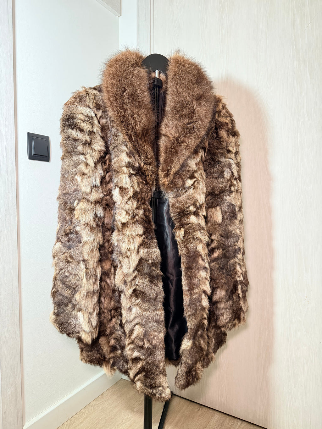 Vintage Finn Raccoon Fur Coat with Plush Shawl Collar – Large