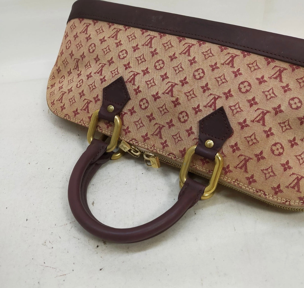 Louis Vuitton Mini Lin Alma Long Bag – Burgundy