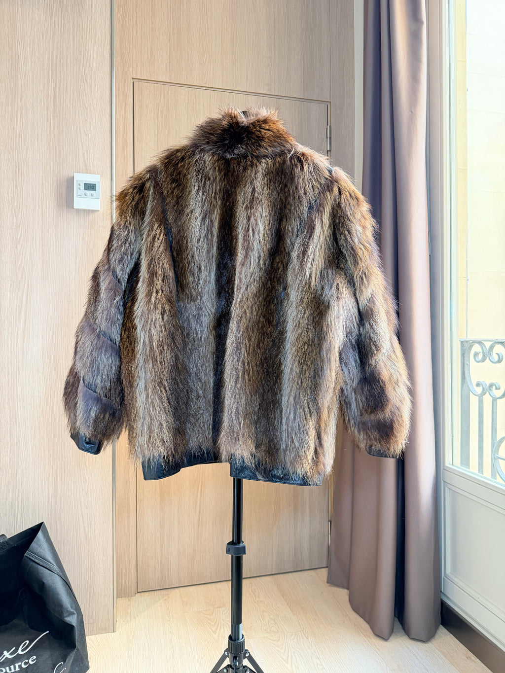 Vintage Raccoon Fur & Leather Jacket – Large -029