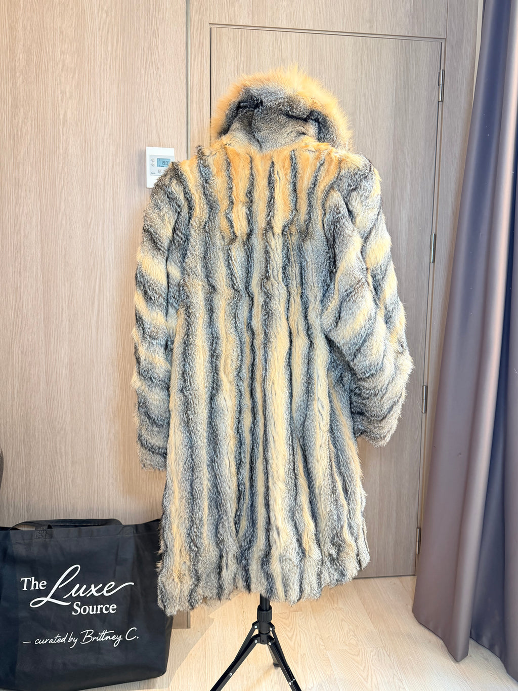 Vintage Silver Fox & Red Fox Fur Coat with Oversized Collar - L/XL - 001