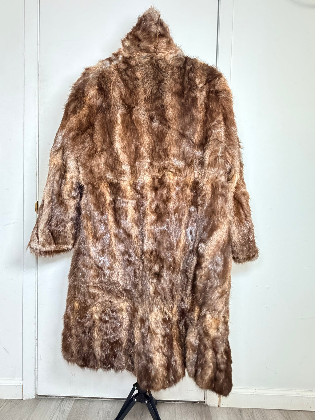Vintage Brown Muskrat Fur - Medium 047