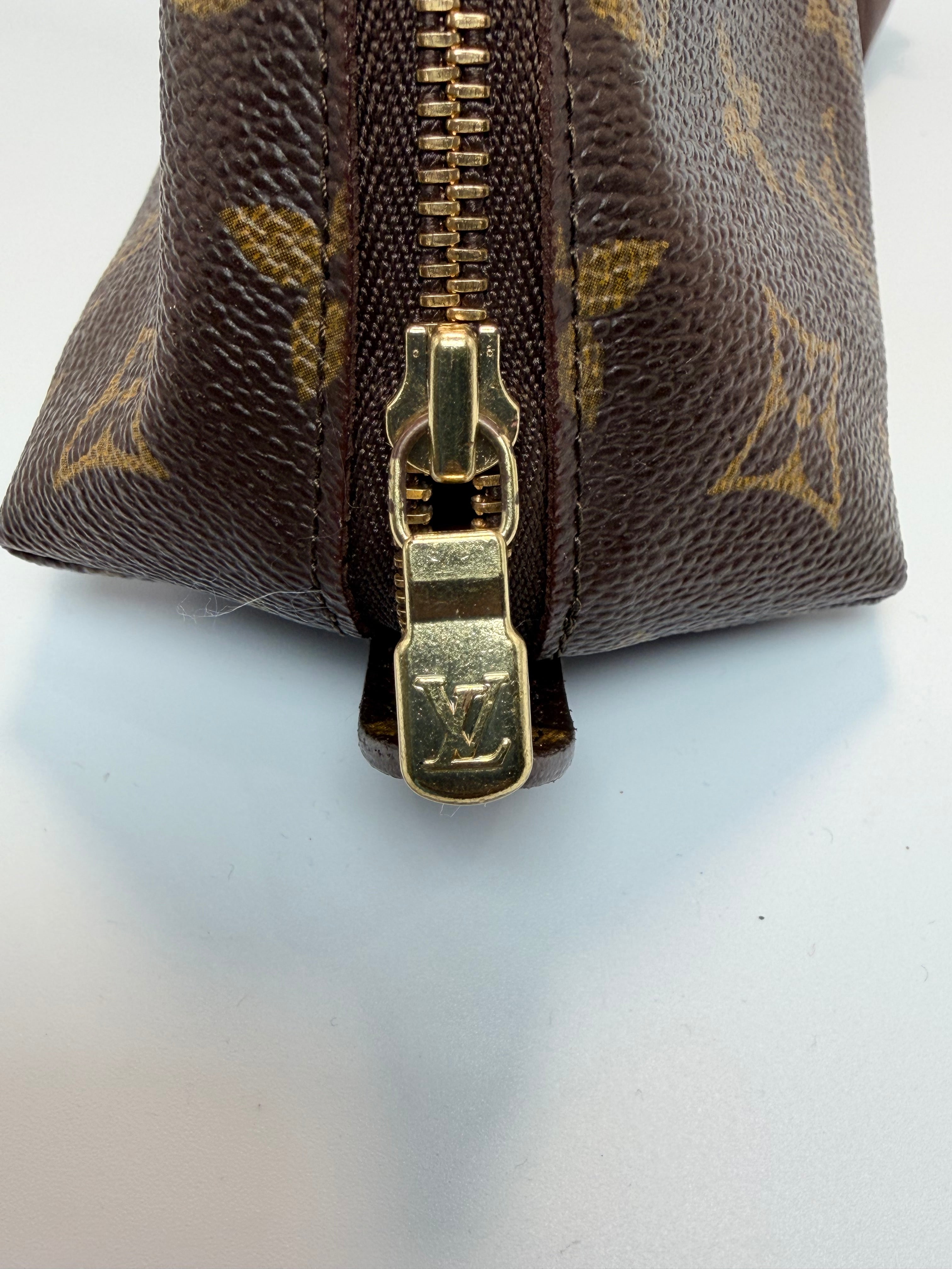 LOUIS VUITTON Monogram Trousse Demi Ronde Cosmetic Pouch