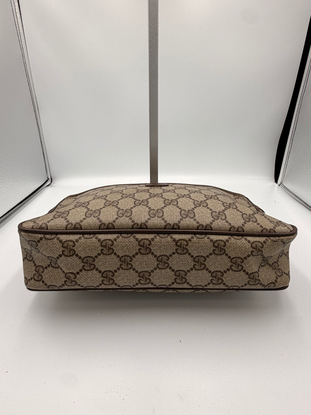 Gucci GG Supreme Clutch / Travel Case