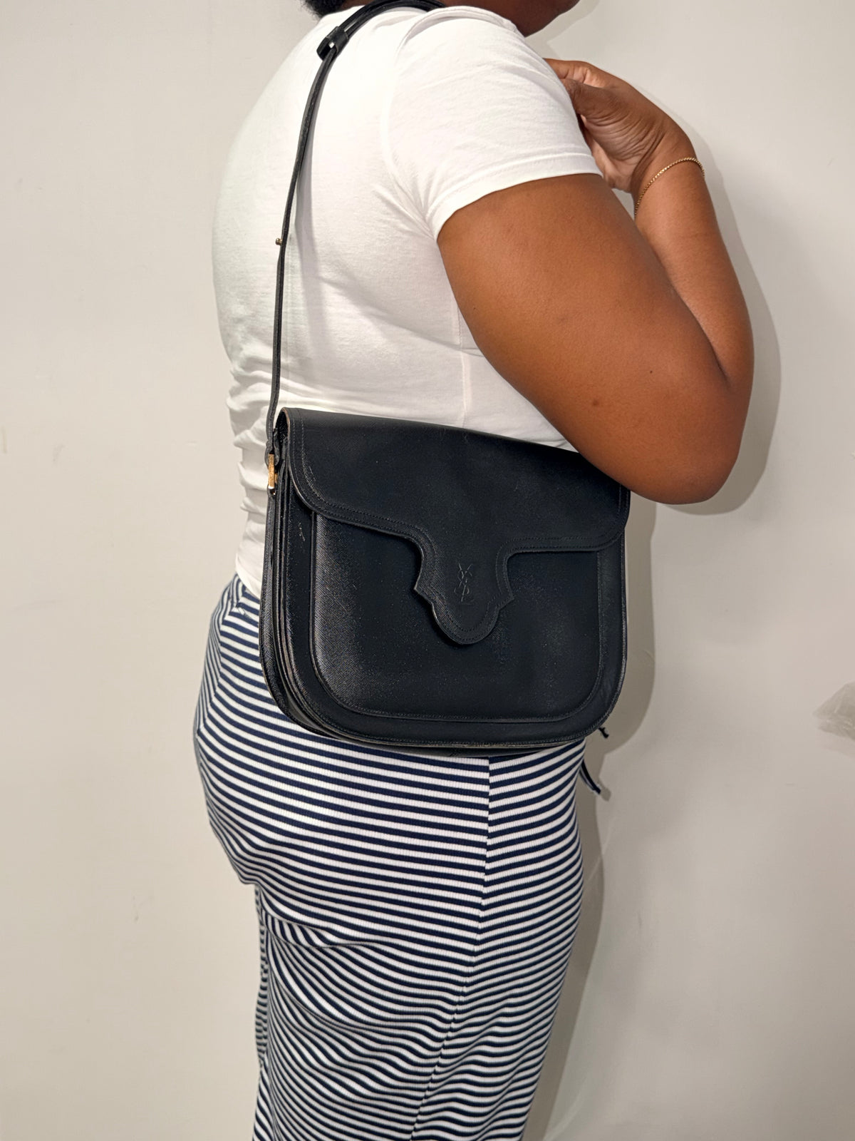Yves Saint Laurent Black Leather Shoulder Bag