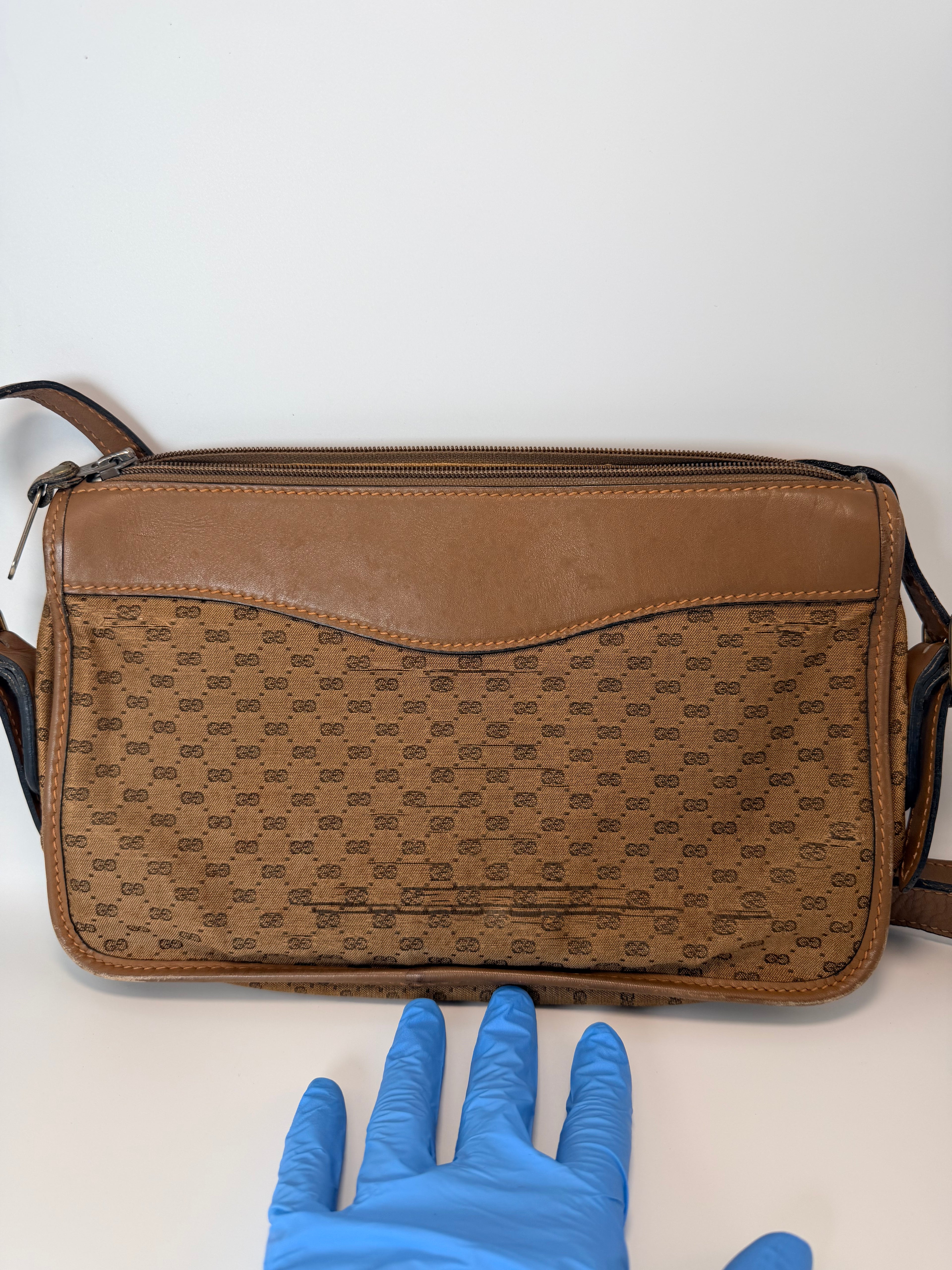 Vintage Gucci Shoulder Bag – GG Monogram Canvas & Leather Trim