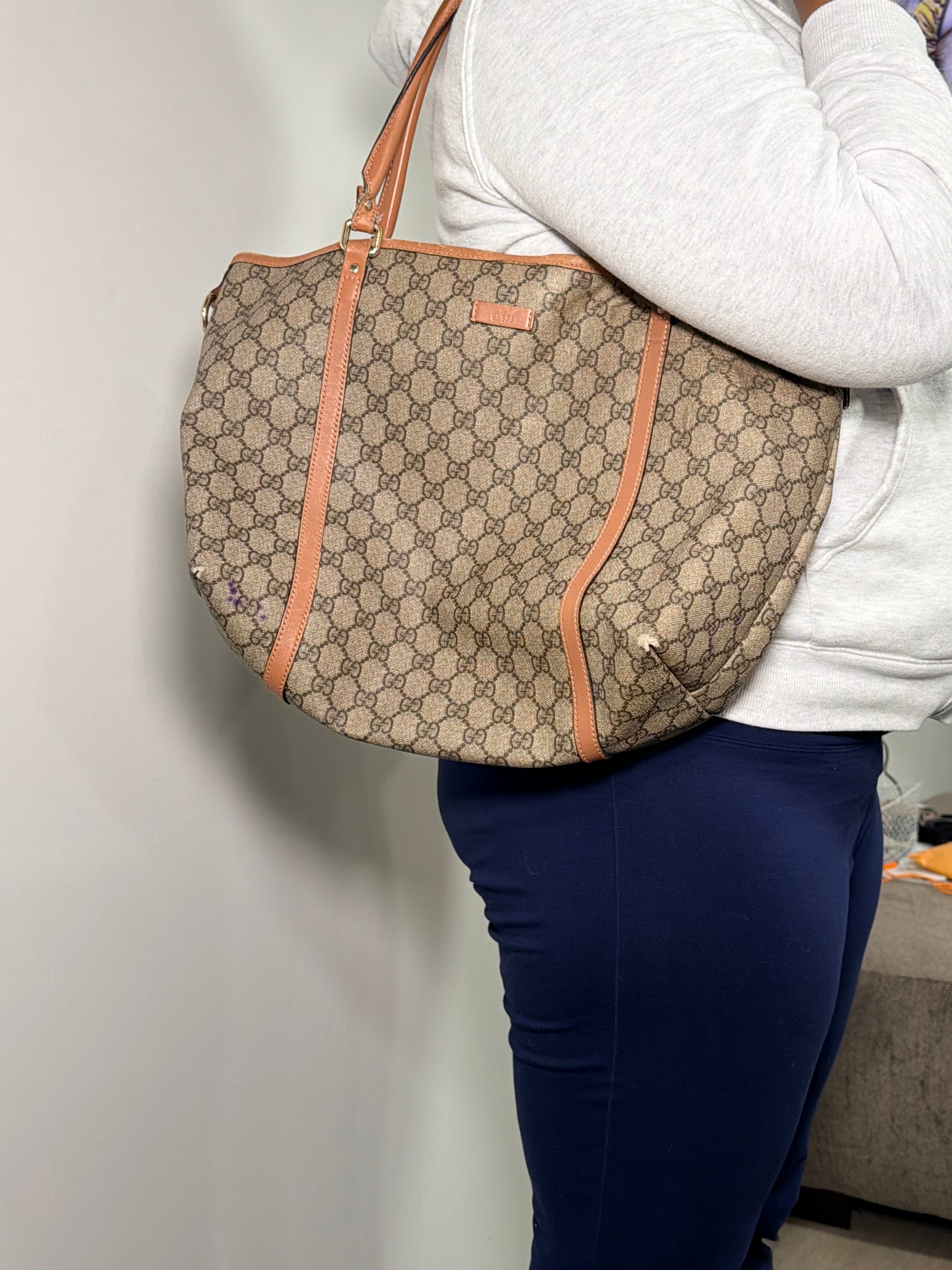 GUCCI GG Canvas Tote – Beige/Ebony with Brown Leather Trim