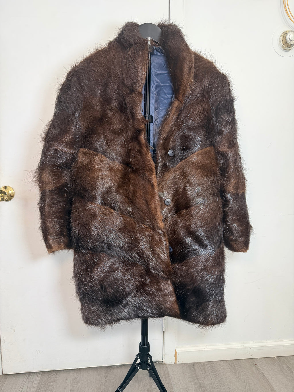 Vintage Dark Brown Nutria Fur Coat – Large 028