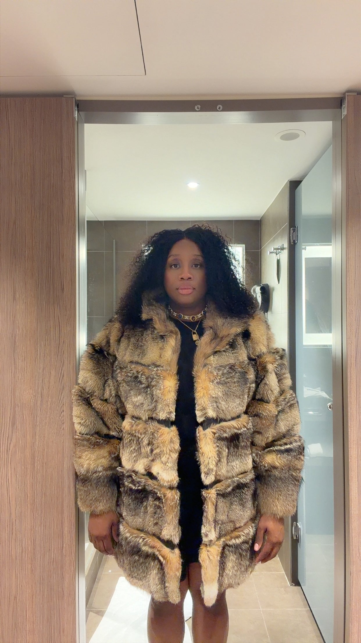 Vintage Real Red Fox Fur Coat – Golden / Crystal Fox Tones (L / XL)