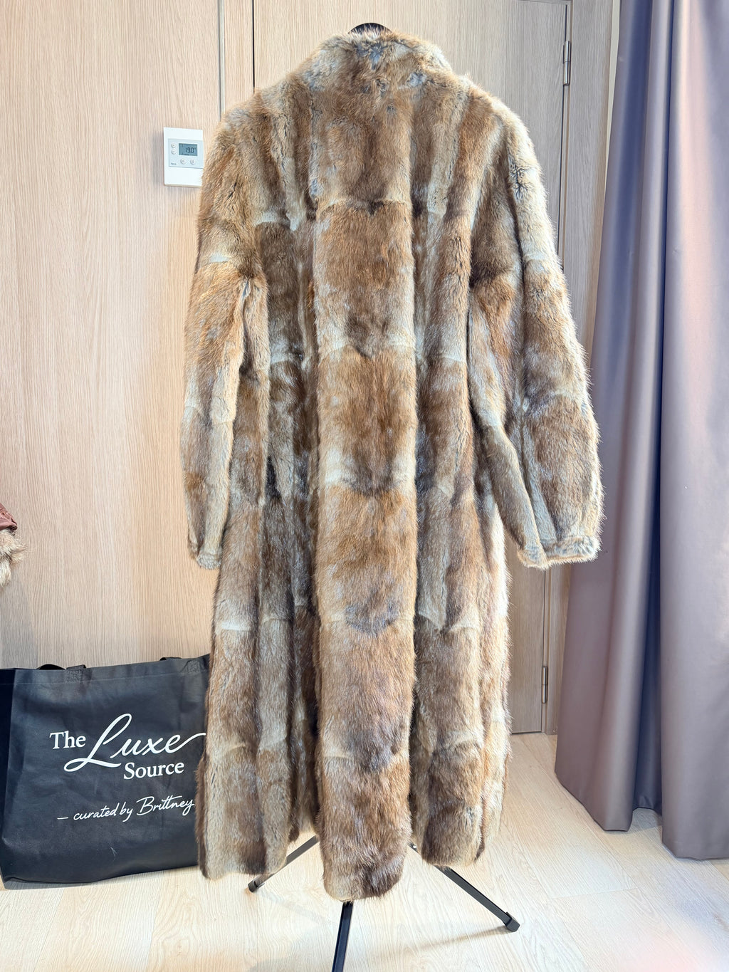 Vintage Natural Coyote Fur Coat – L/ XL- 013