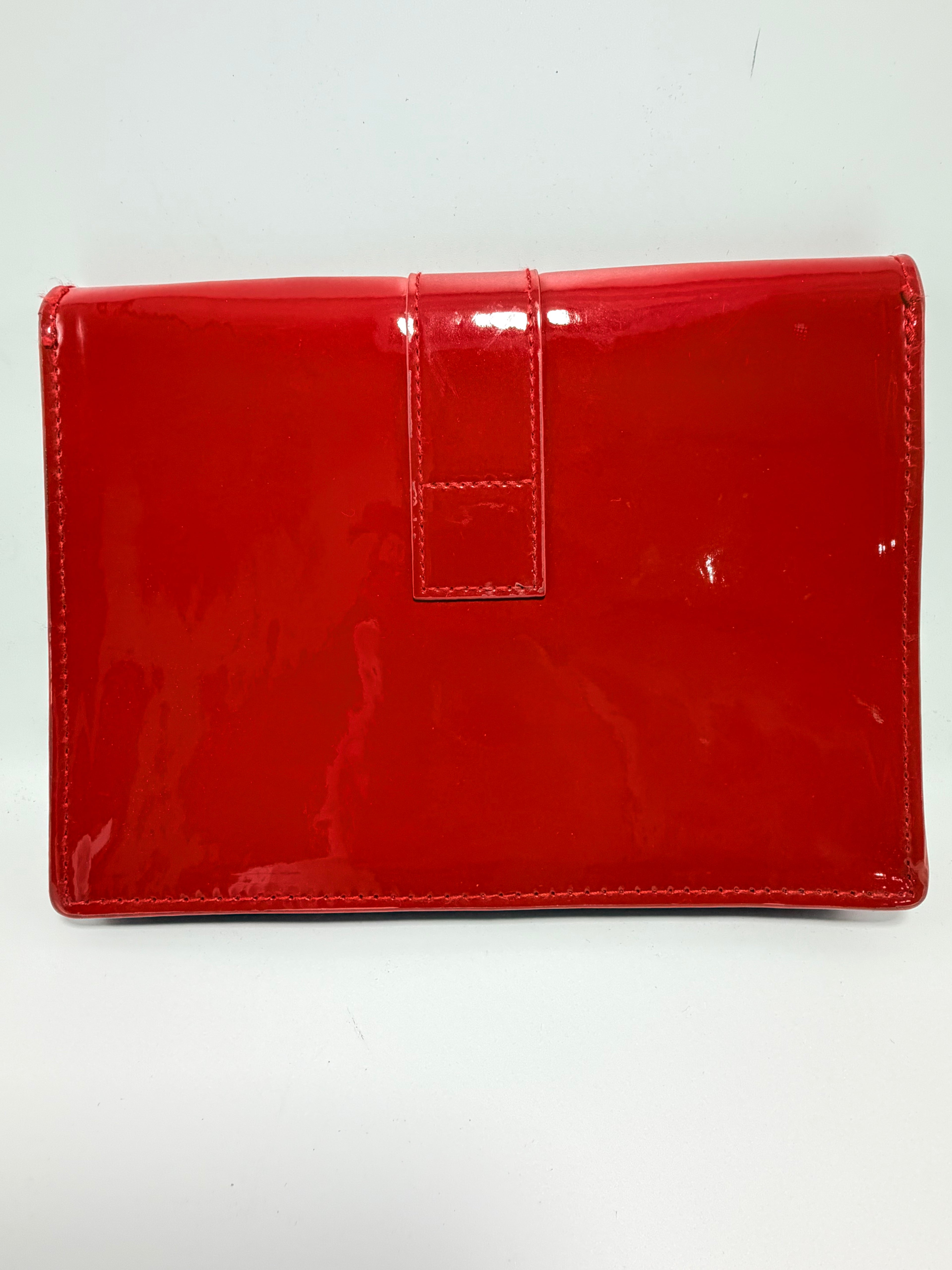 MIU MIU Red Patent Leather Clutch – High Gloss Statement