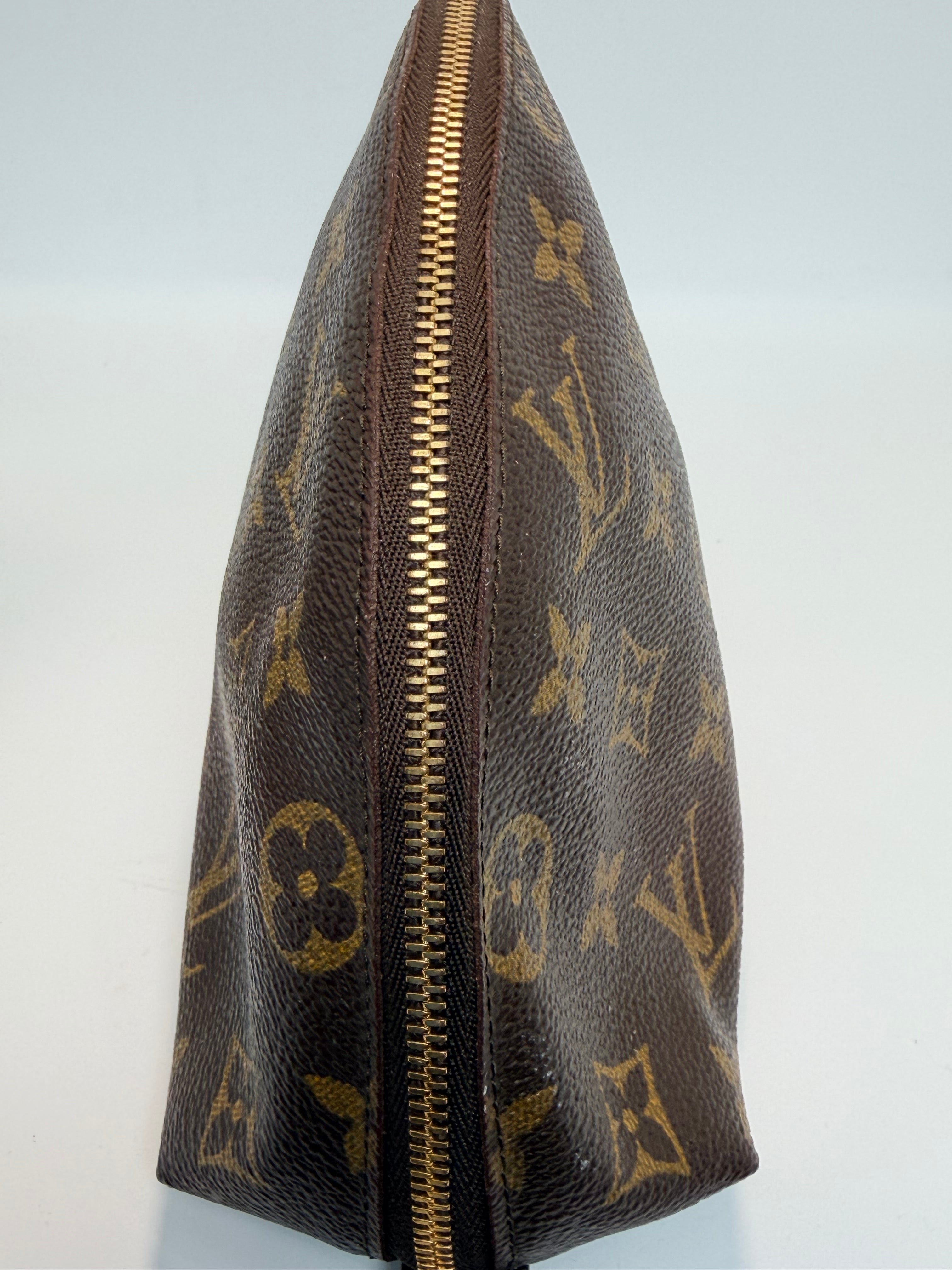 LOUIS VUITTON Monogram Trousse Demi Ronde Cosmetic Pouch