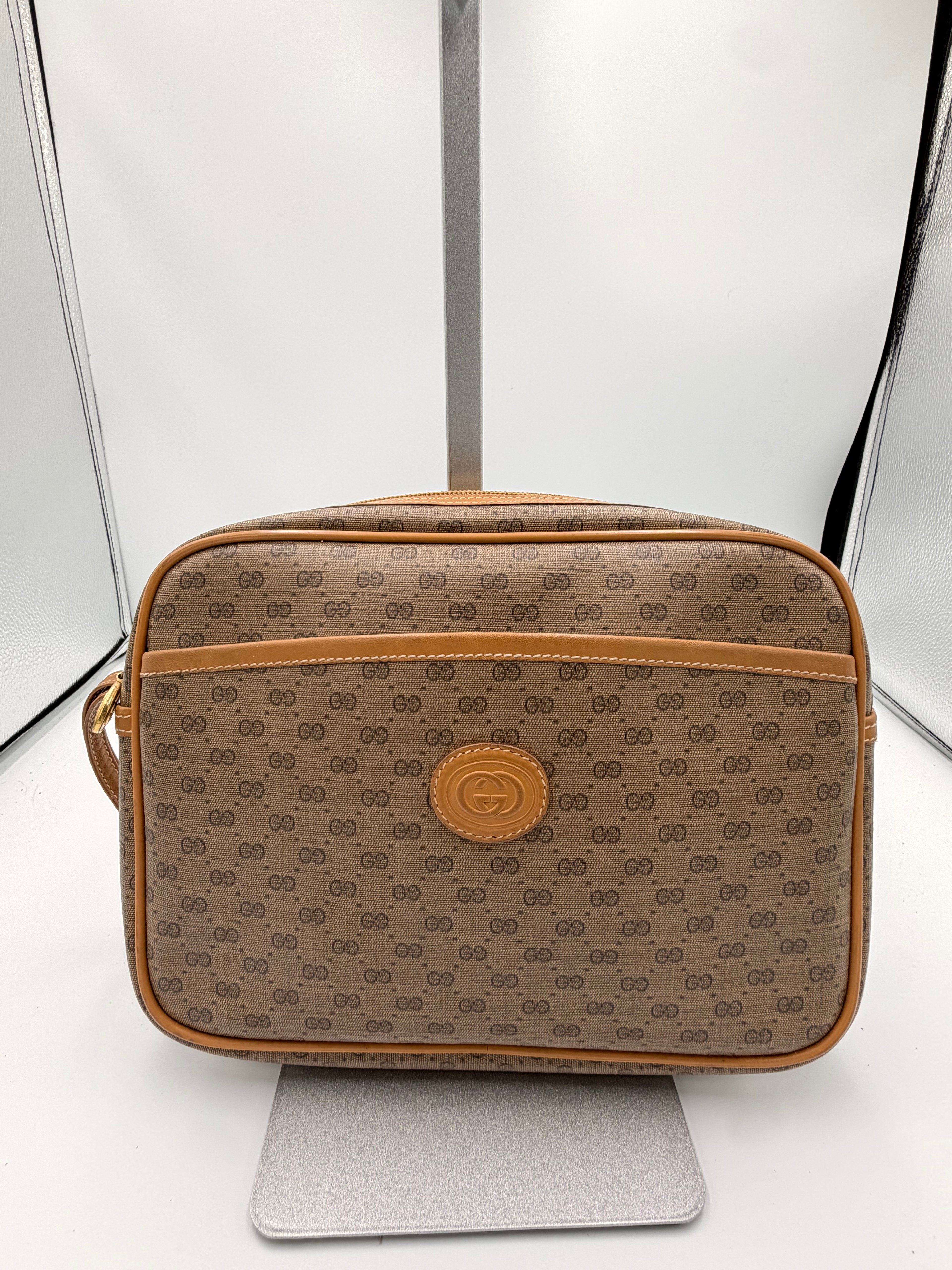 Gucci Vintage GG Monogram Wristlet