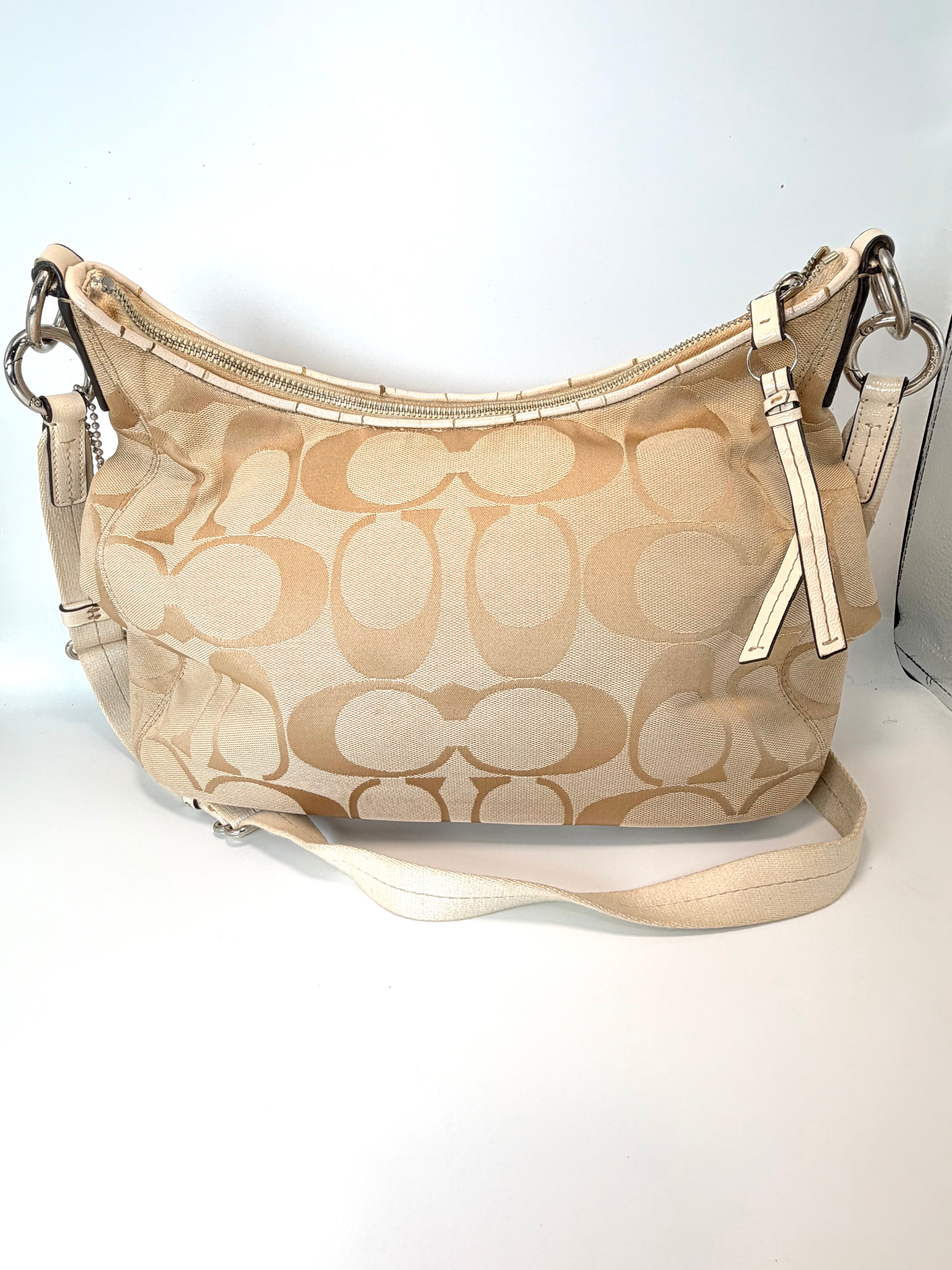 COACH Soho Signature Hobo – Beige / Cream