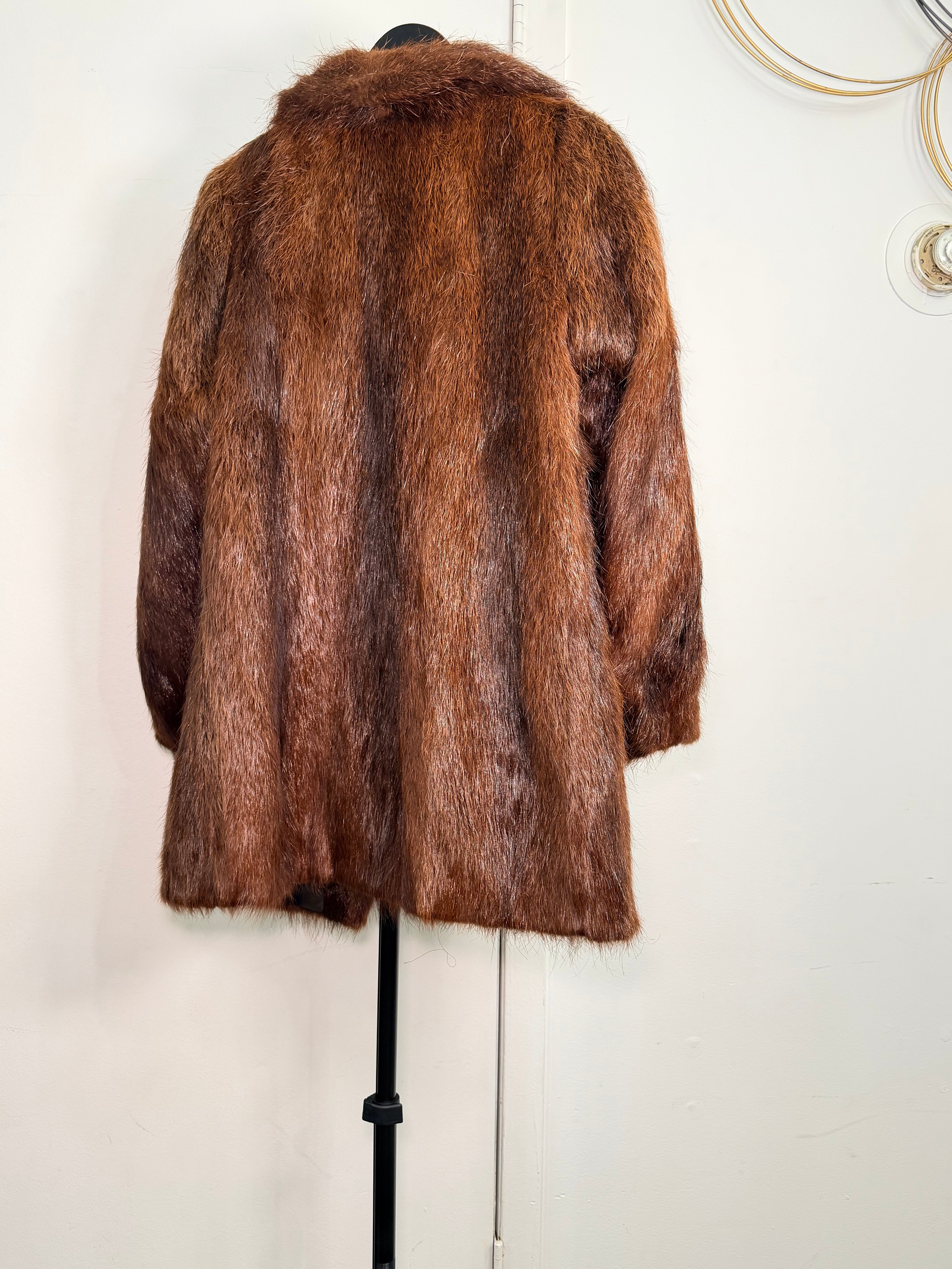 Vintage Real Beaver Fur Coat – Rich Chestnut Brown (Medium)