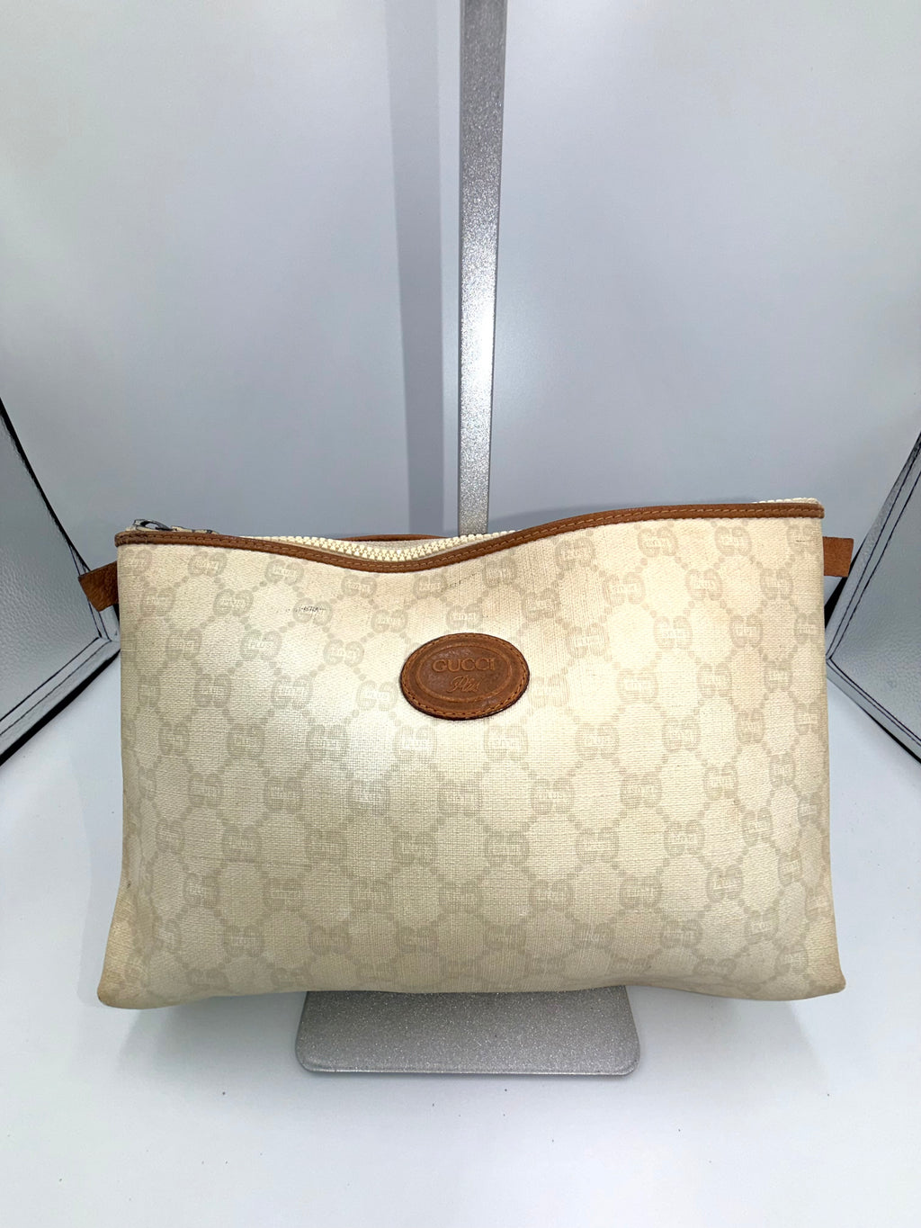 Gucci GG Canvas Clutch / Pouch – Cream/Brown