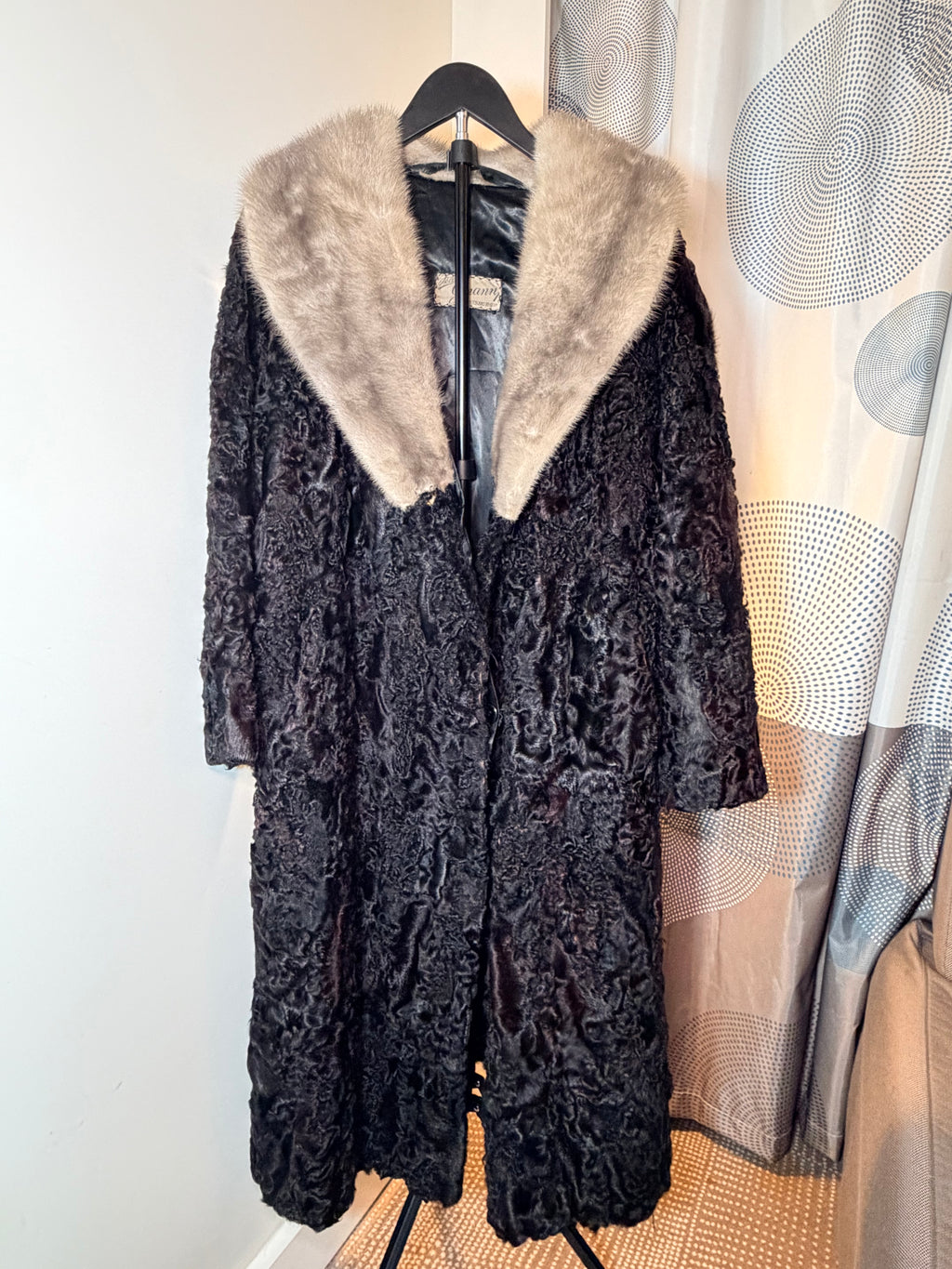 Vintage Persian Lamb (Astrakhan) Fur Coat with Mink Collar – Deep Espresso (2X–3X)
