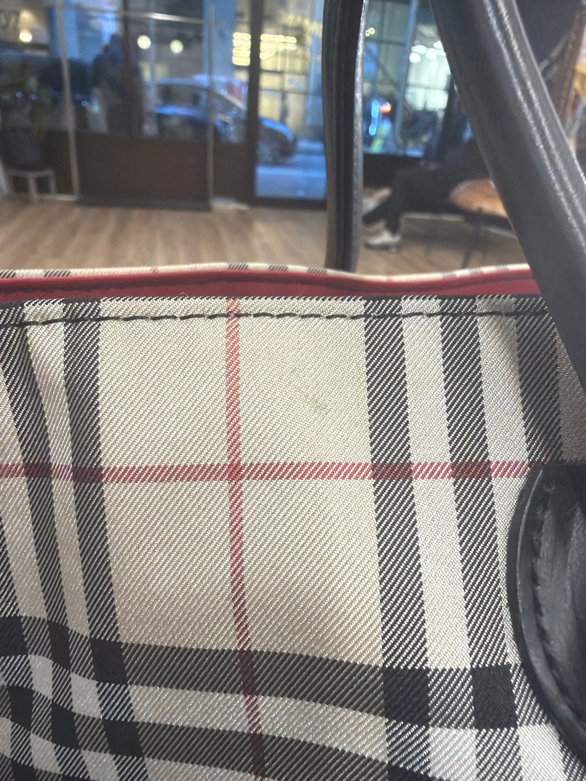 Burberry Tote Jenn