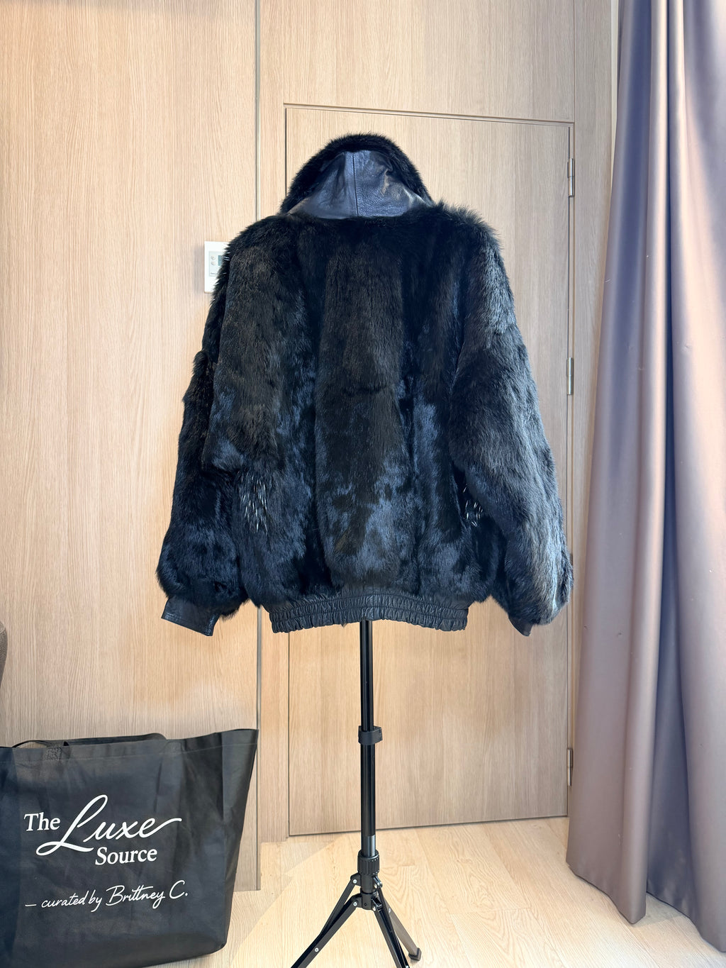 Vintage Black Cross Fox Fur Bomber Jacket – M - 002