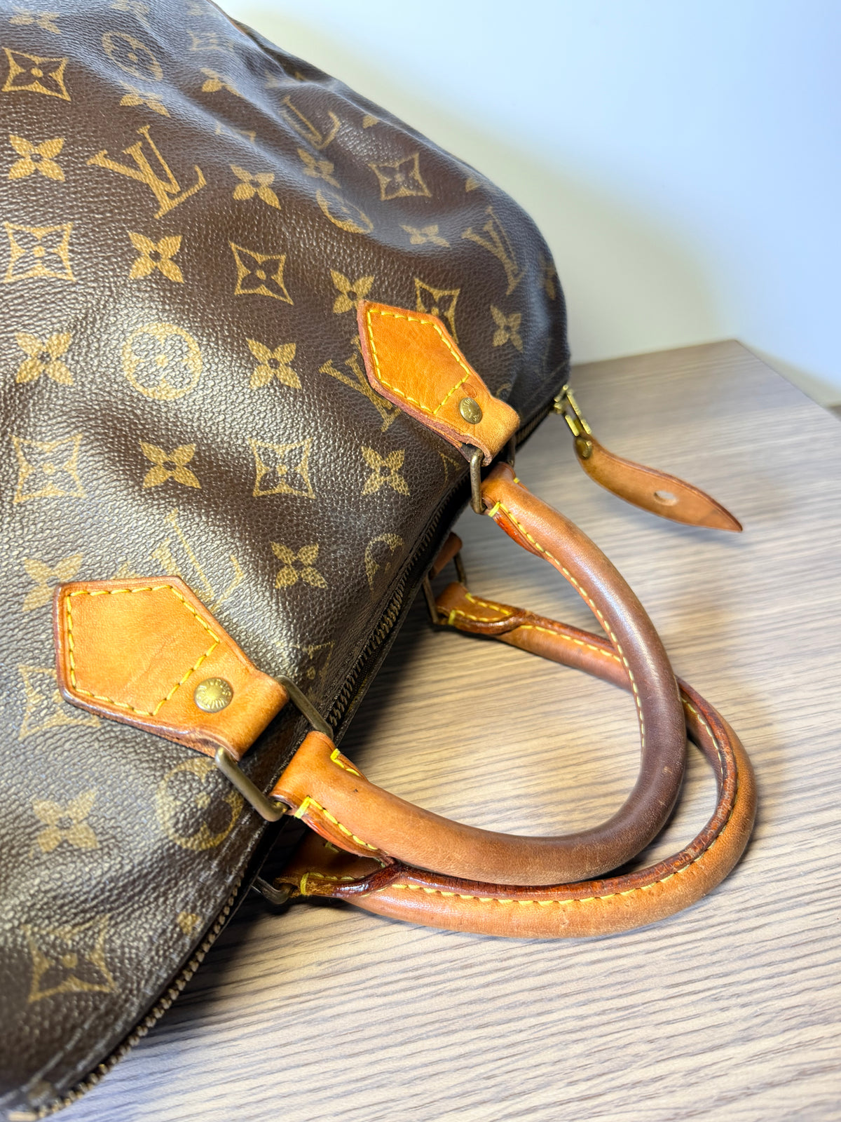 Louis Vuitton Monogram Speedy 30