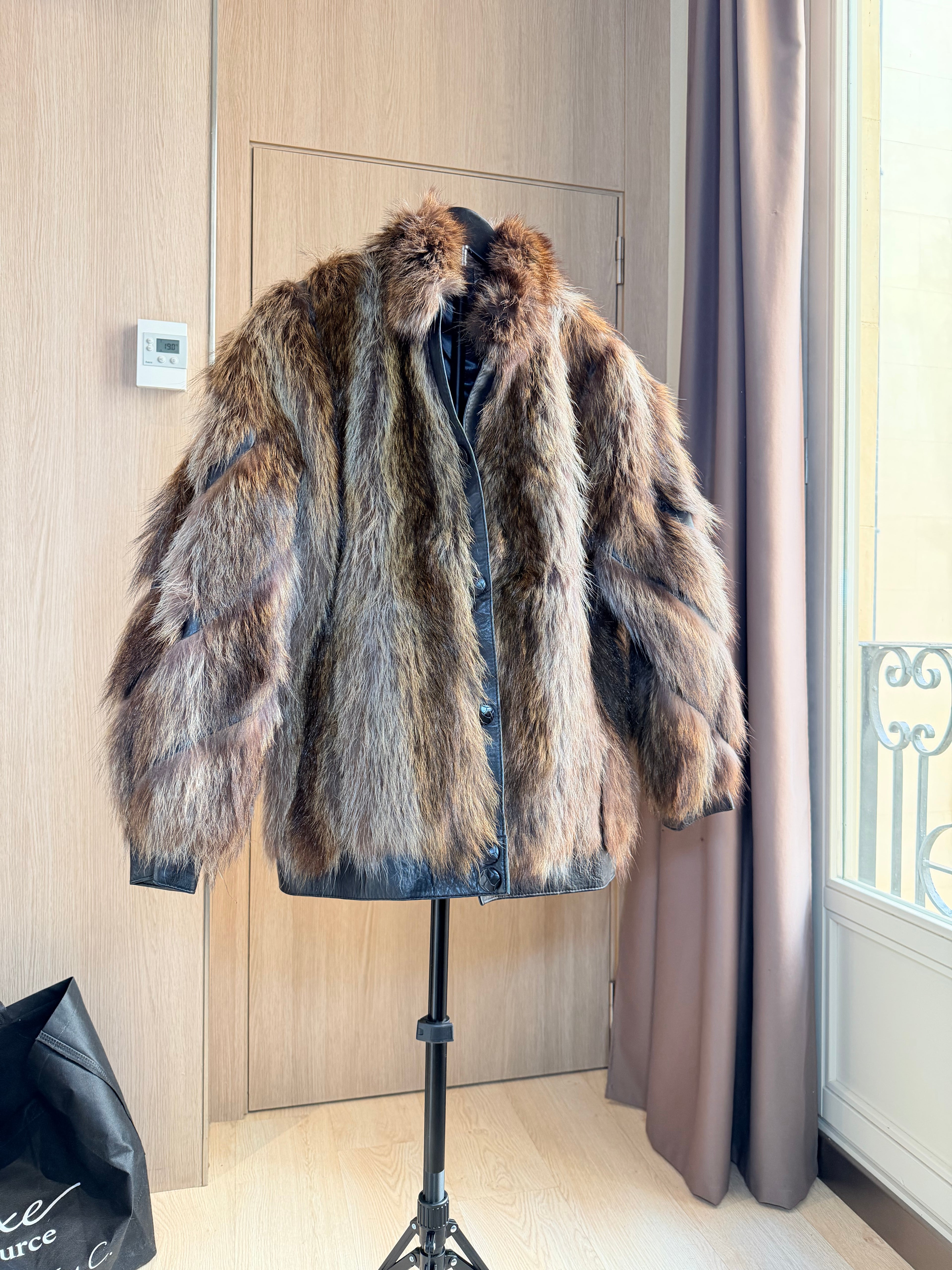 Vintage Raccoon Fur & Leather Jacket – Large -029