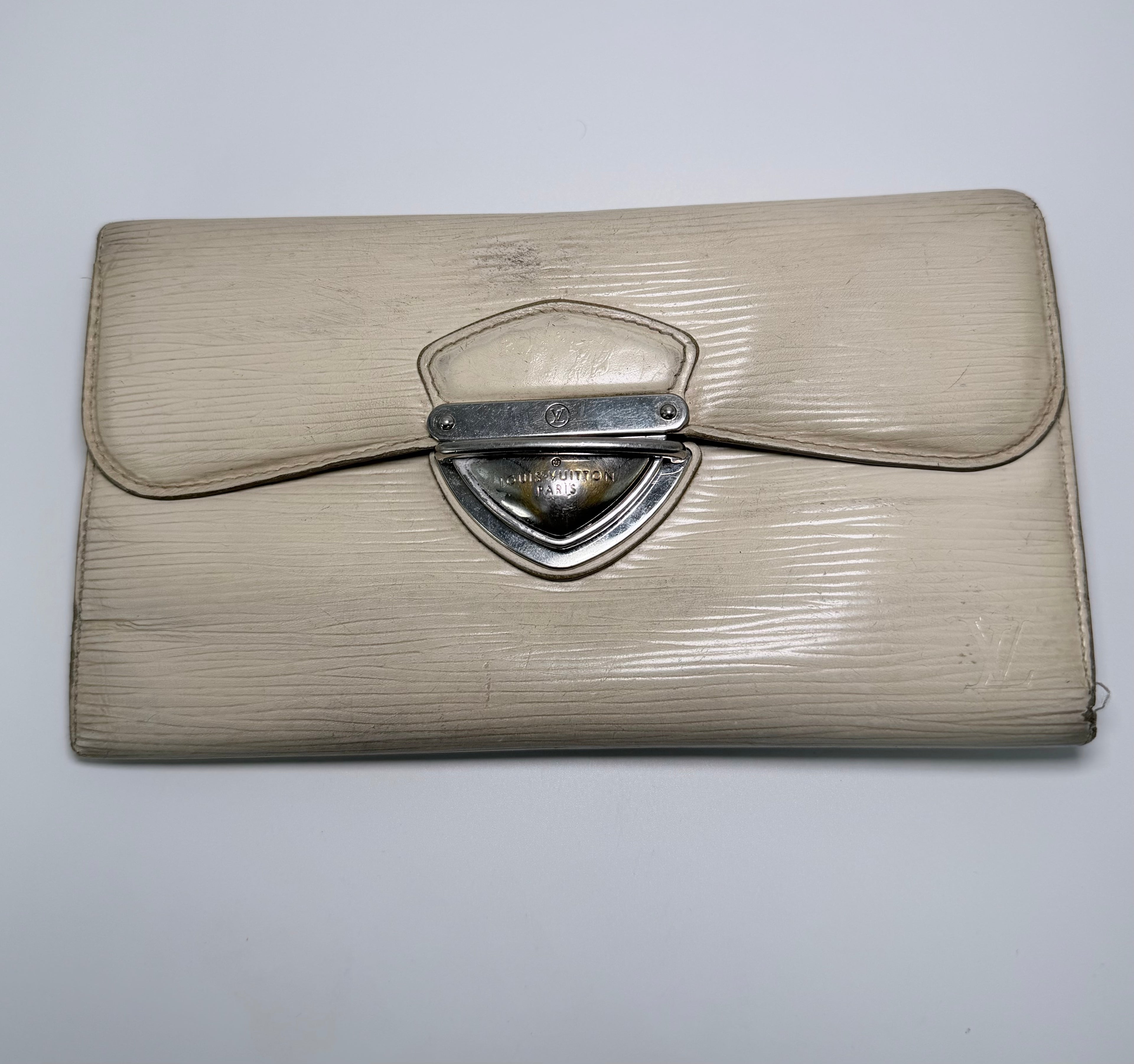White Epi Louis Vuitton Wallet