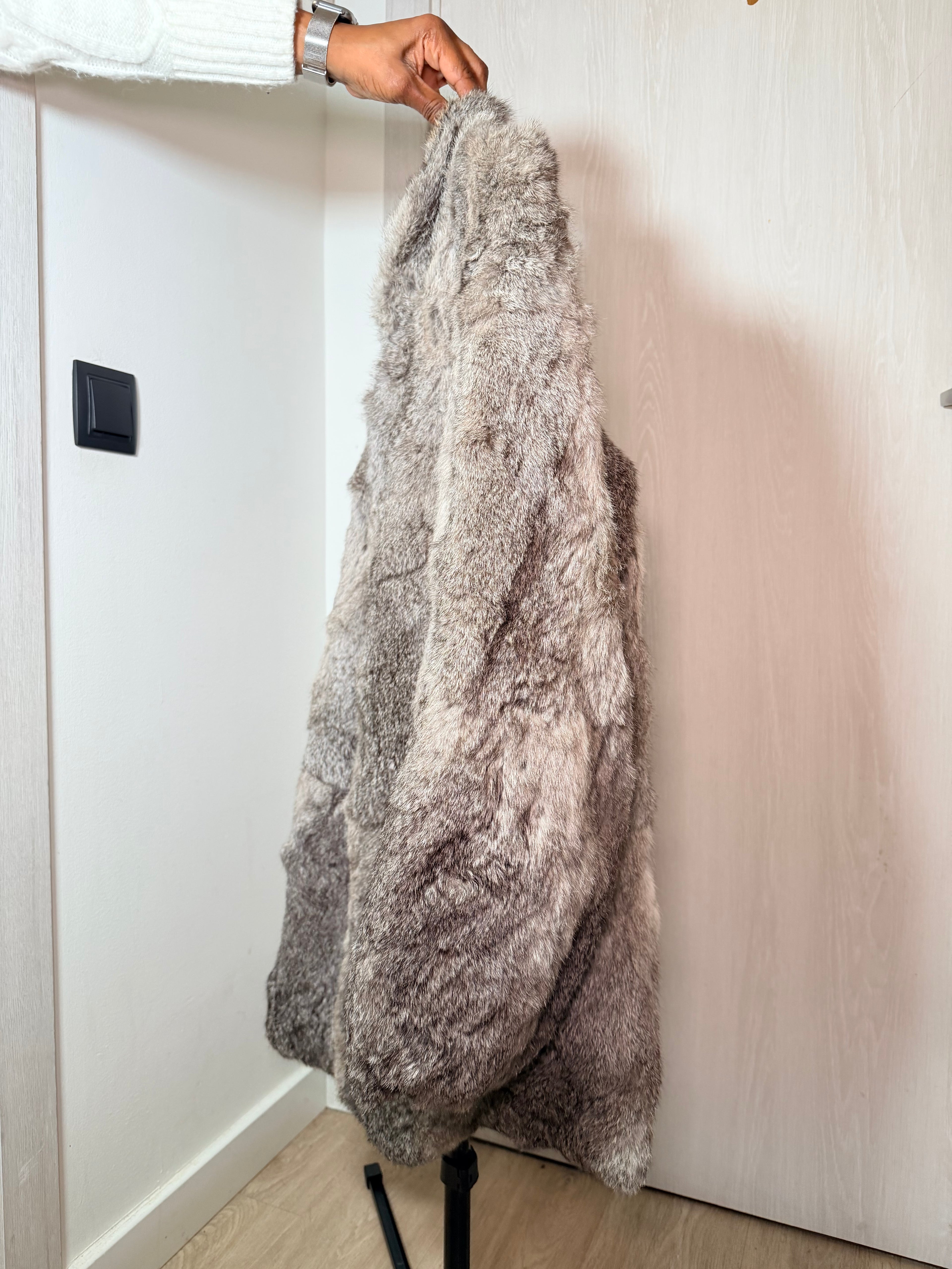 Vintage Rex Rabbit Fur Coat – Soft Grey Neutral (Medium / Large)