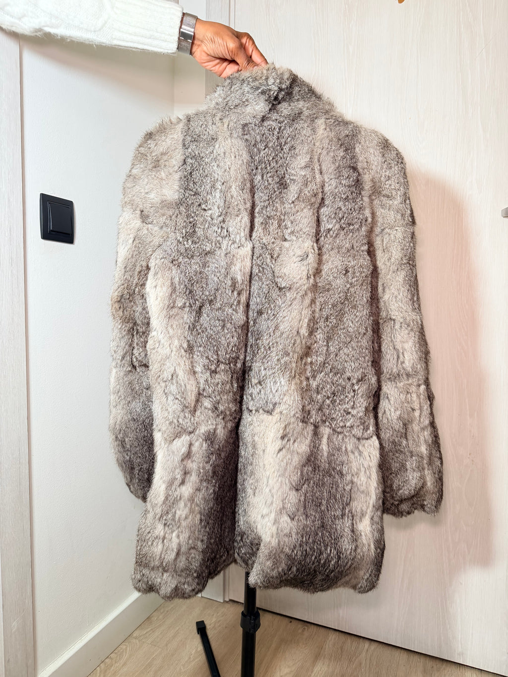 Vintage Rex Rabbit Fur Coat – Soft Grey Neutral (Medium / Large)