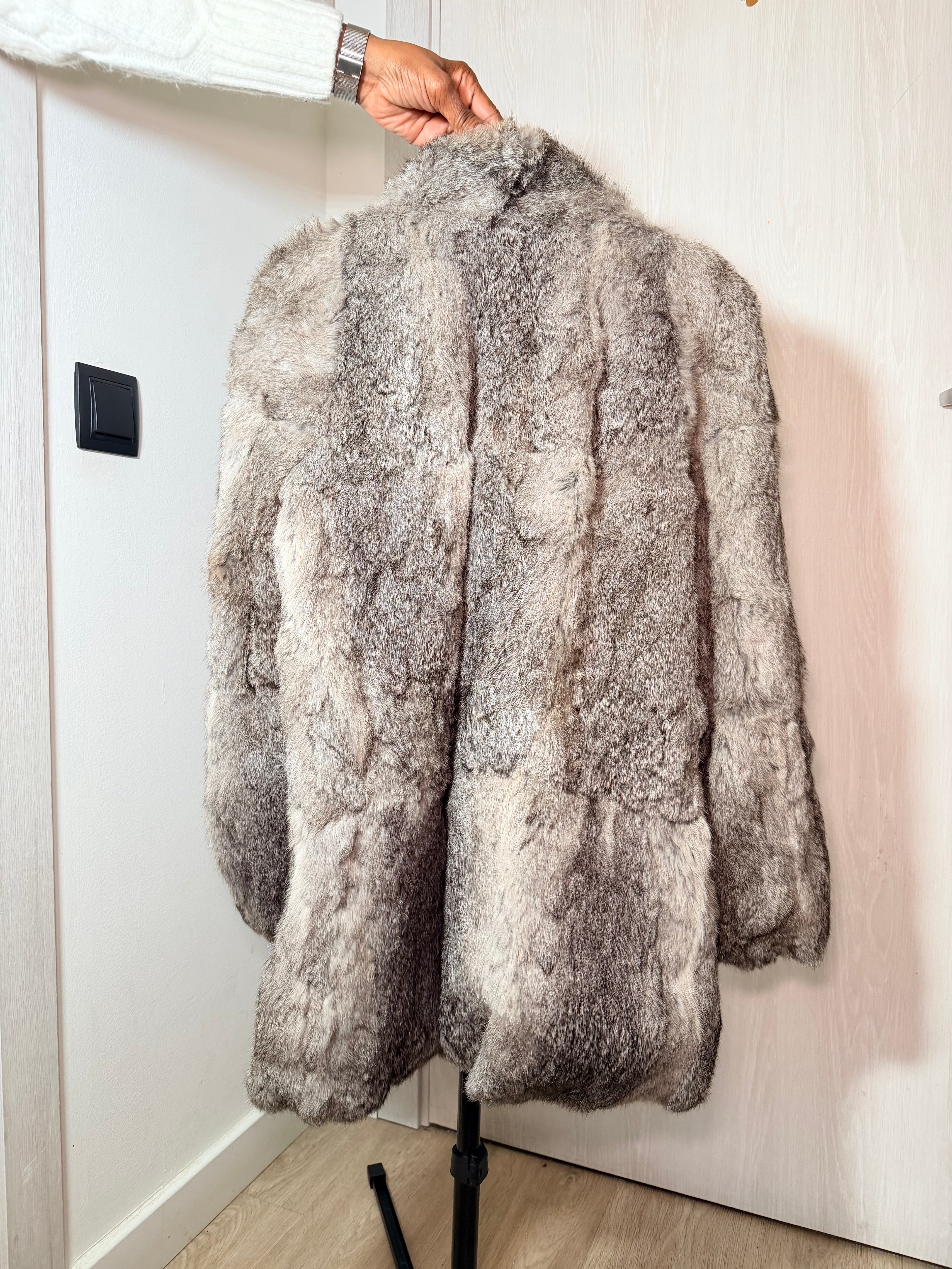 Vintage Rex Rabbit Fur Coat – Soft Grey Neutral (Medium / Large)
