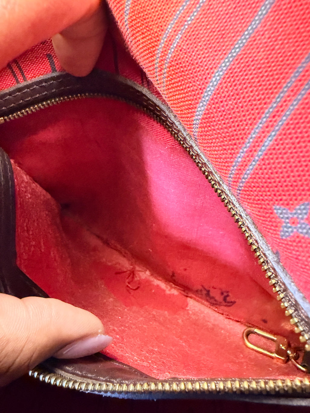 Louis Vuitton Damier Ebene Neverfull PM – Red Limited Edition Interior