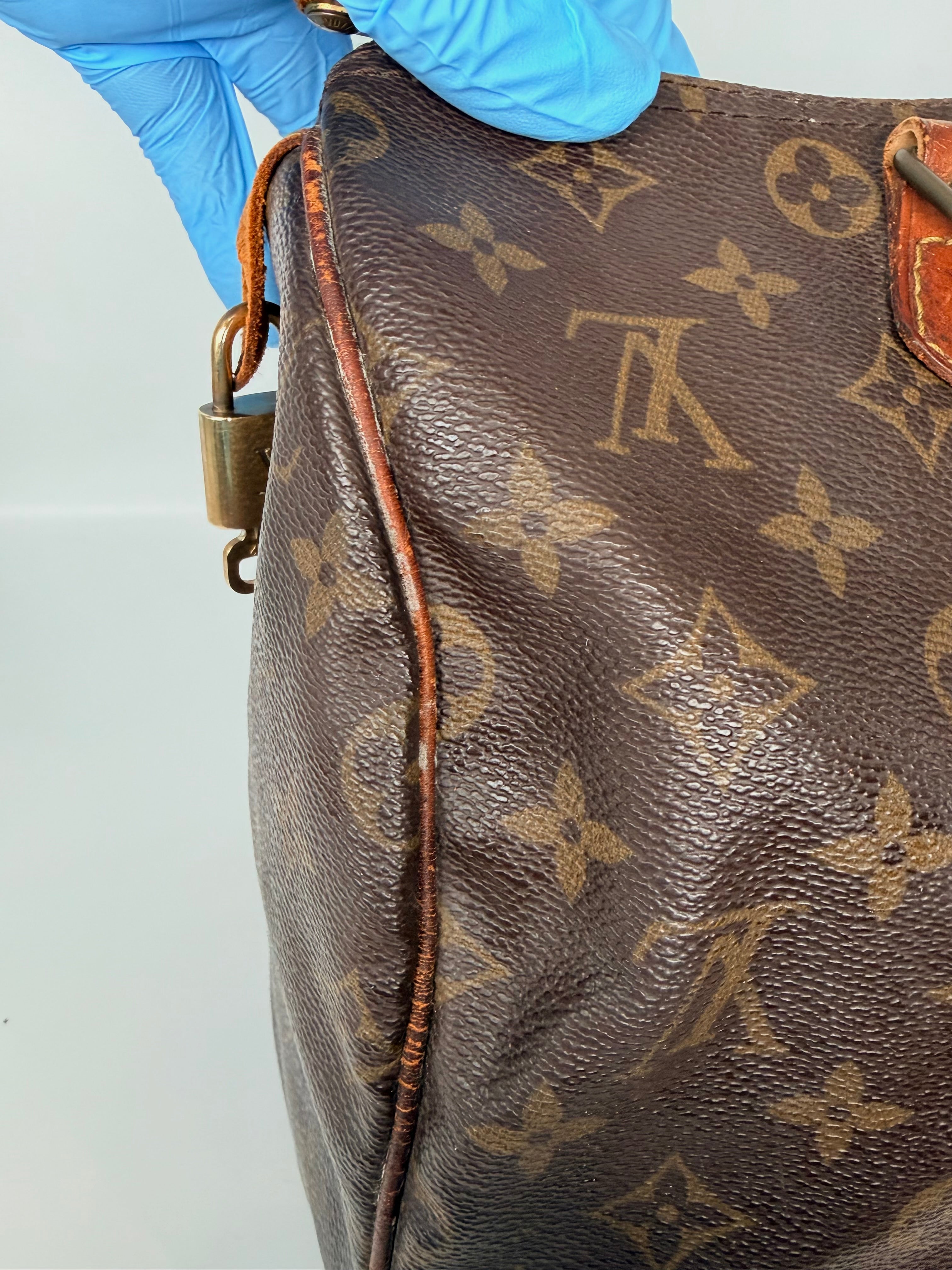 Louis Vuitton Speedy 30 ( Lock included)