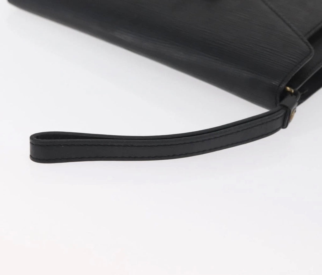 Louis Vuitton Epi Série Dragonne Clutch – Black