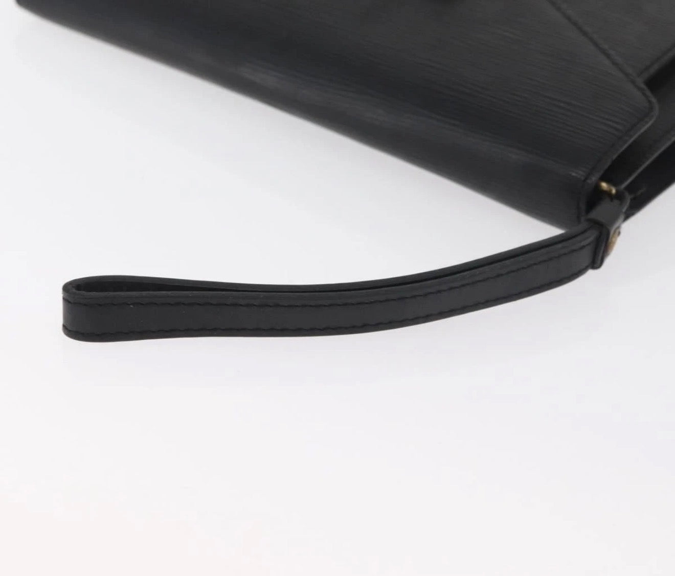 Louis Vuitton Epi Série Dragonne Clutch – Black