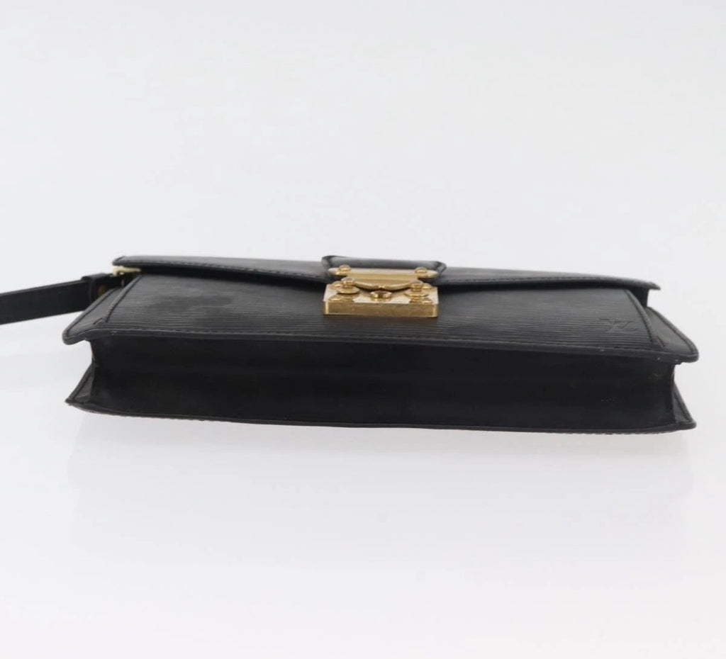 Louis Vuitton Epi Série Dragonne Clutch – Black