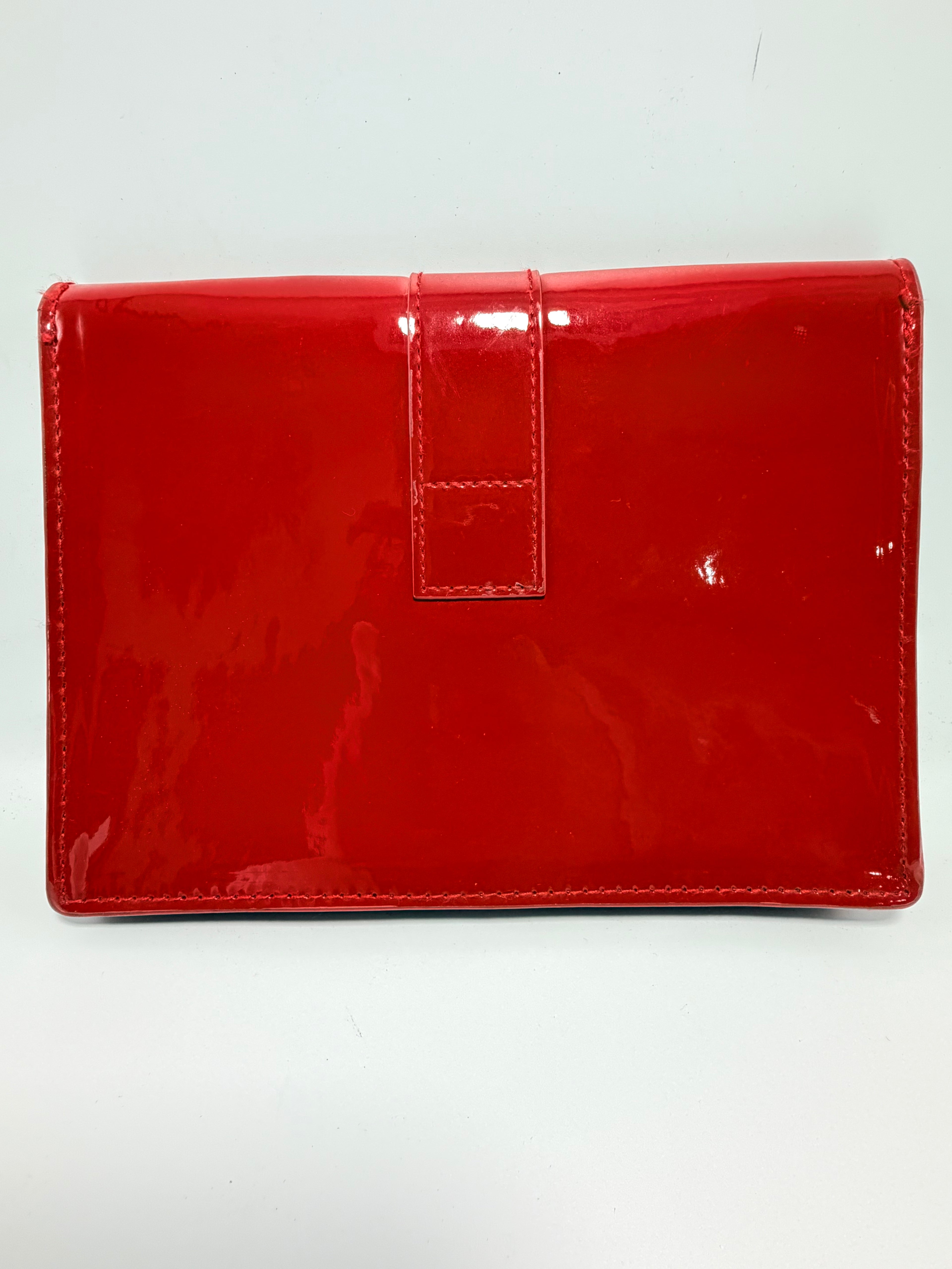 MIU MIU Red Patent Leather Clutch – High Gloss Statement