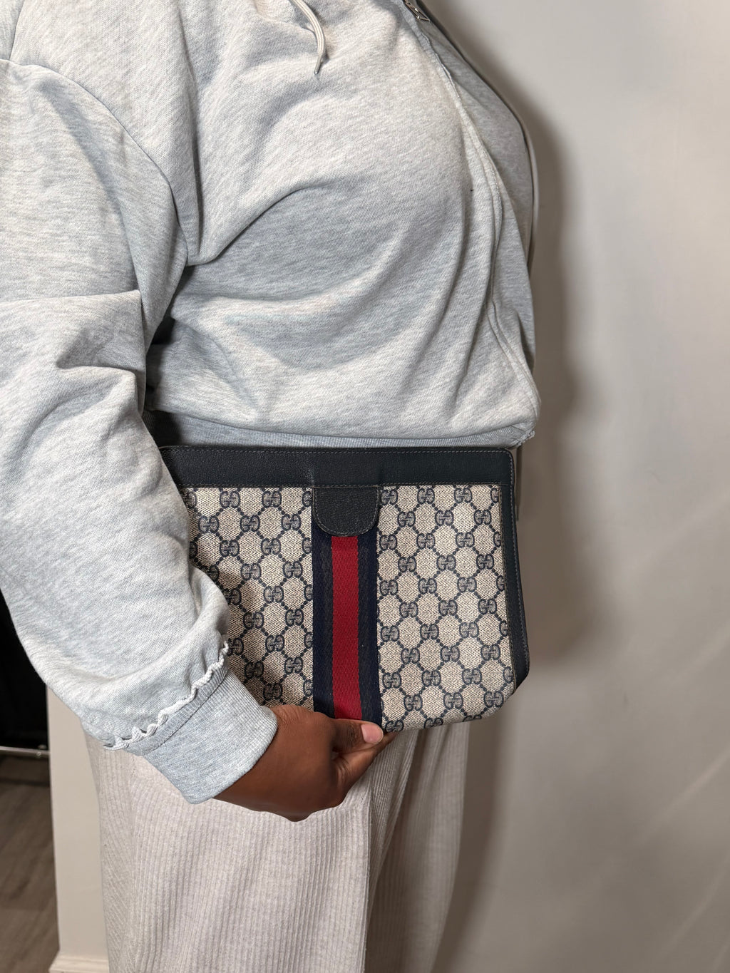 GUCCI GG Supreme Web Clutch (Large) - Blue