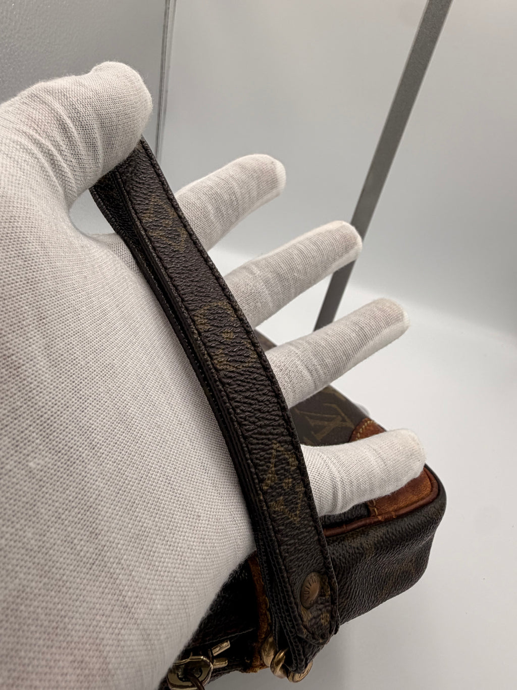 Louis Vuitton Marly Dragonne GM Wristlet Clutch