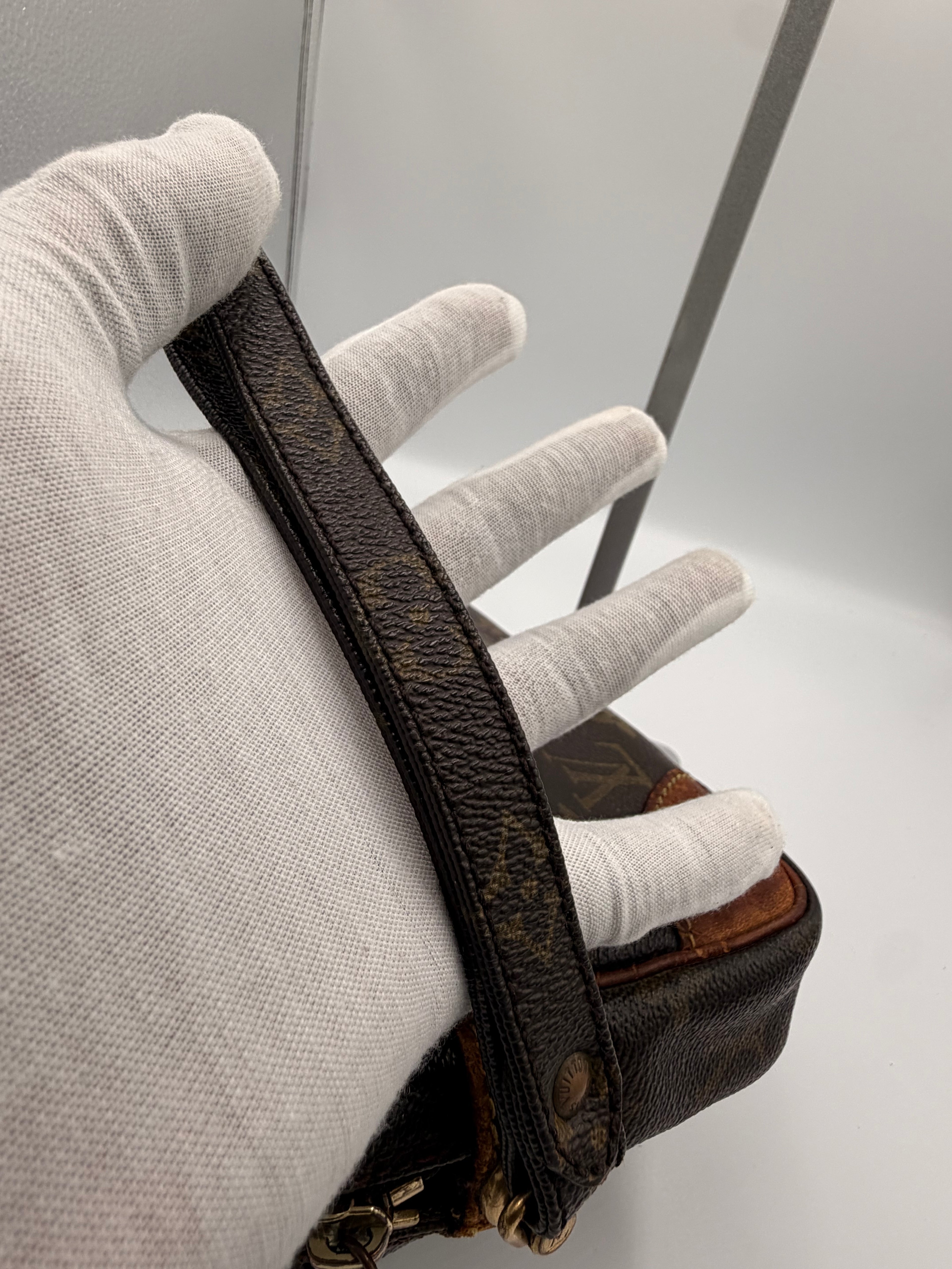Louis Vuitton Marly Dragonne GM Wristlet Clutch