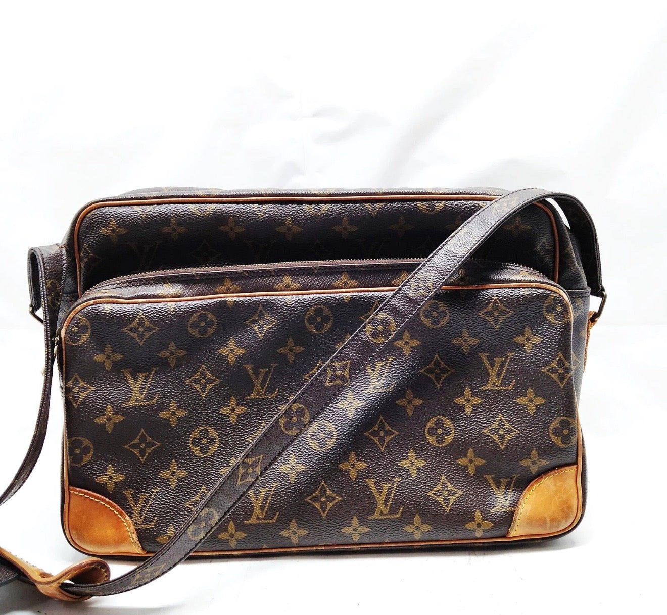 Louis Vuitton Monogram Nile GM Shoulder / Crossbody Bag