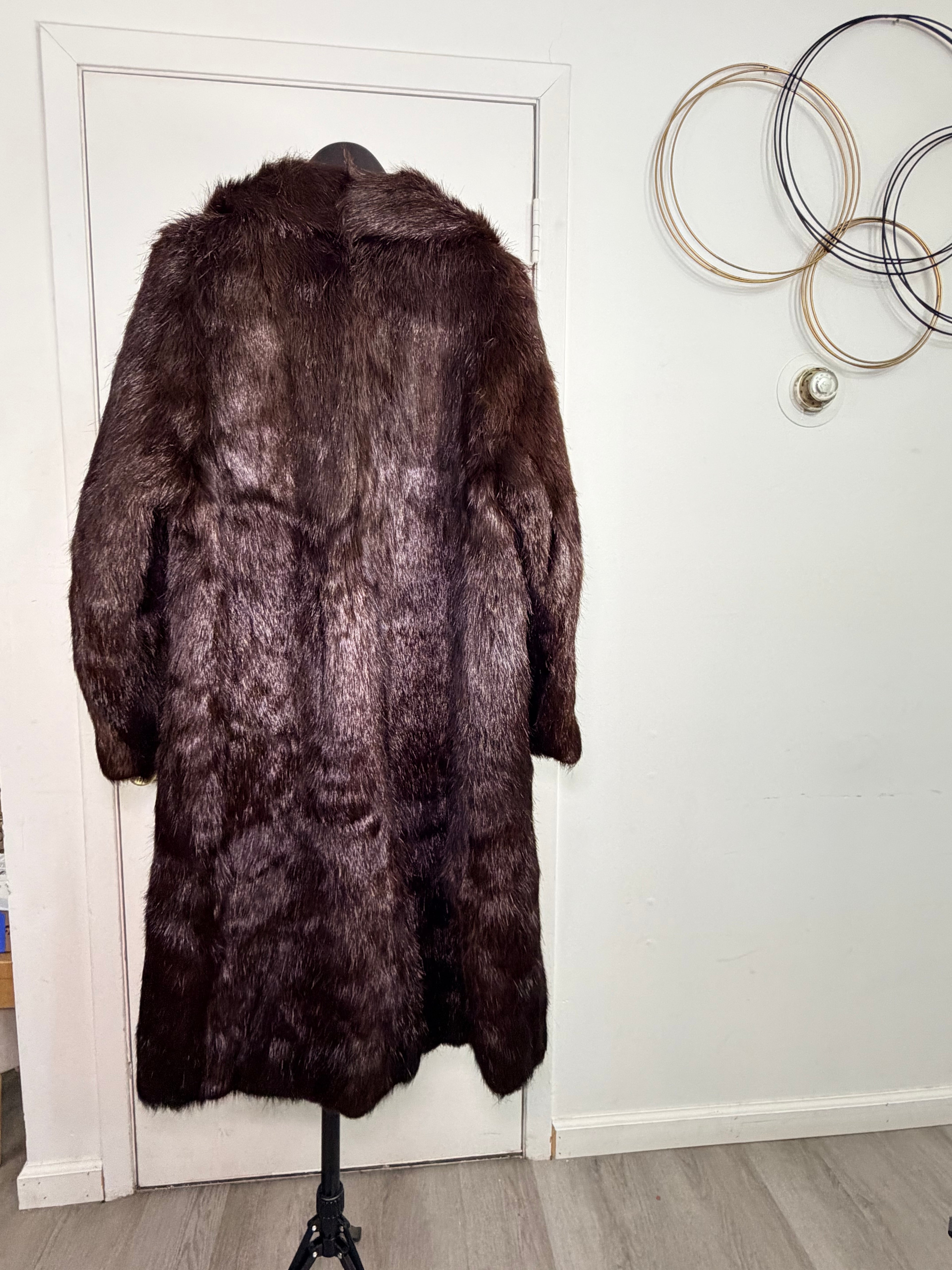 Vintage Beaver Fur Coat – Rich Chocolate Brown (XL)
