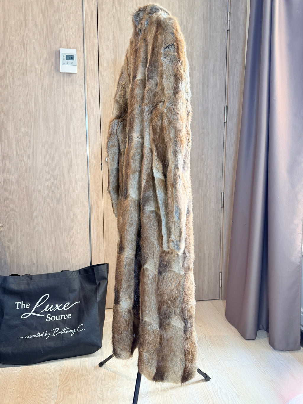 Vintage Natural Coyote Fur Coat – L/ XL- 013