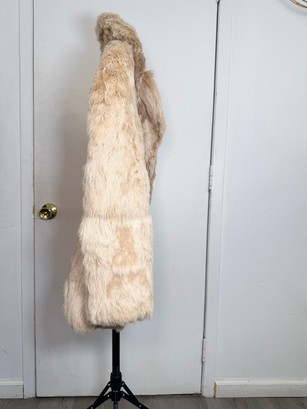 Vintage Cream Rabbit Fur Coat – Medium 027