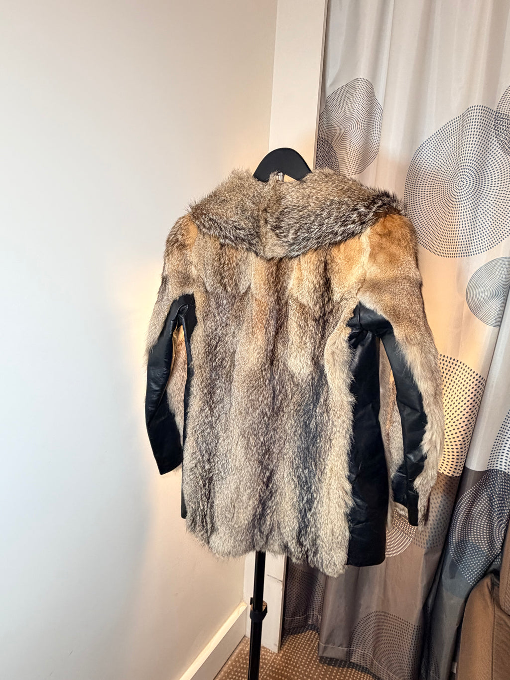 Vintage Fox Fur & Leather Coat – Natural Grey-Tan (Small)