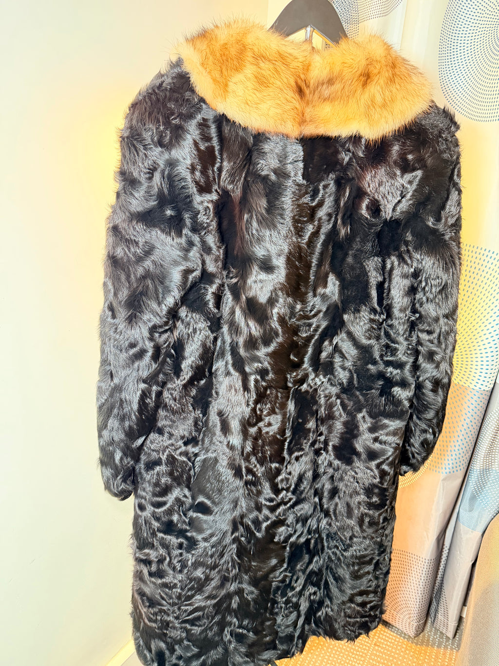 Vintage Persian Lamb (Astrakhan) Fur Coat with Fox Trim – Black (1X / 2X)