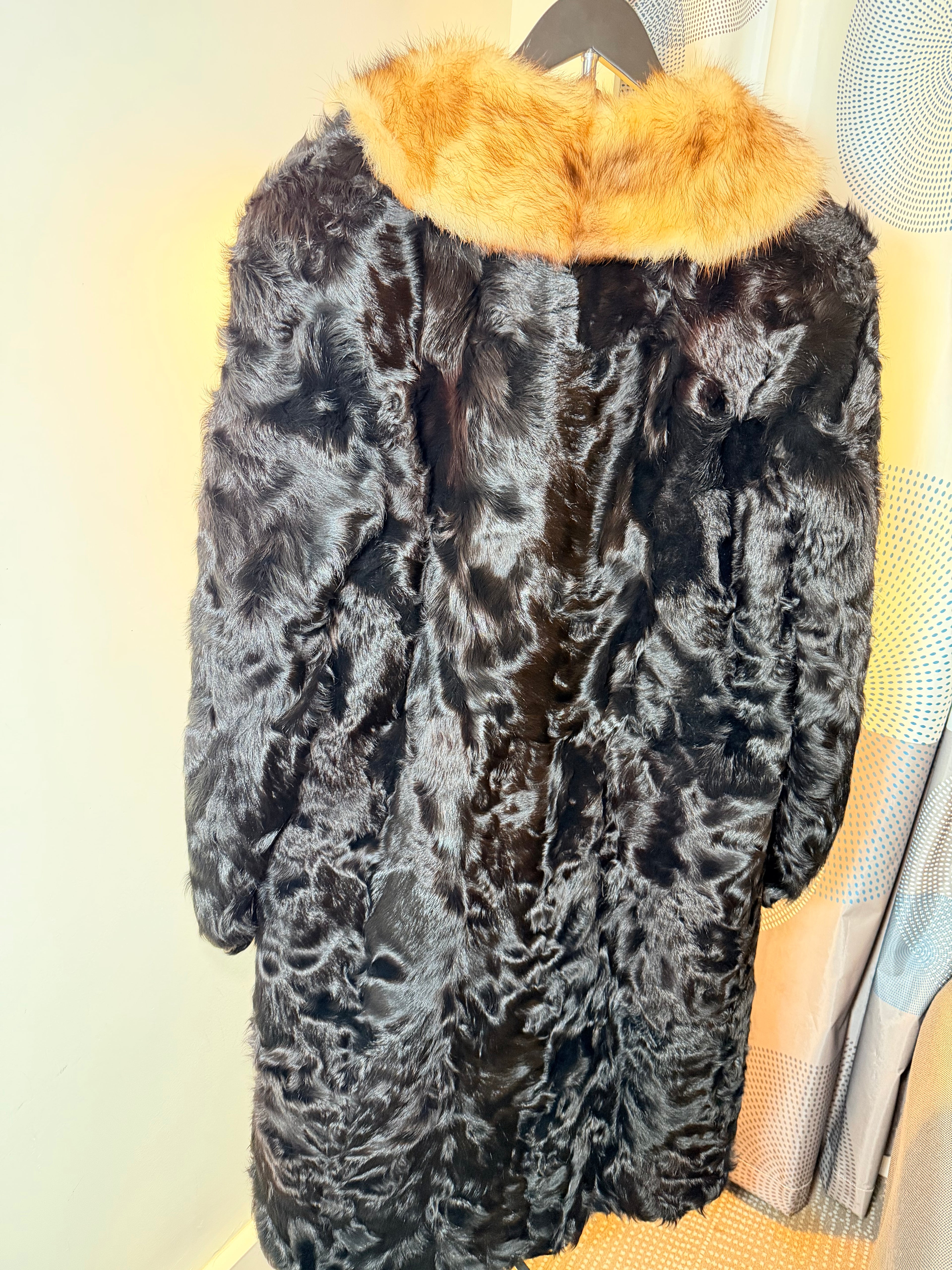 Vintage Persian Lamb (Astrakhan) Fur Coat with Fox Trim – Black (1X / 2X)