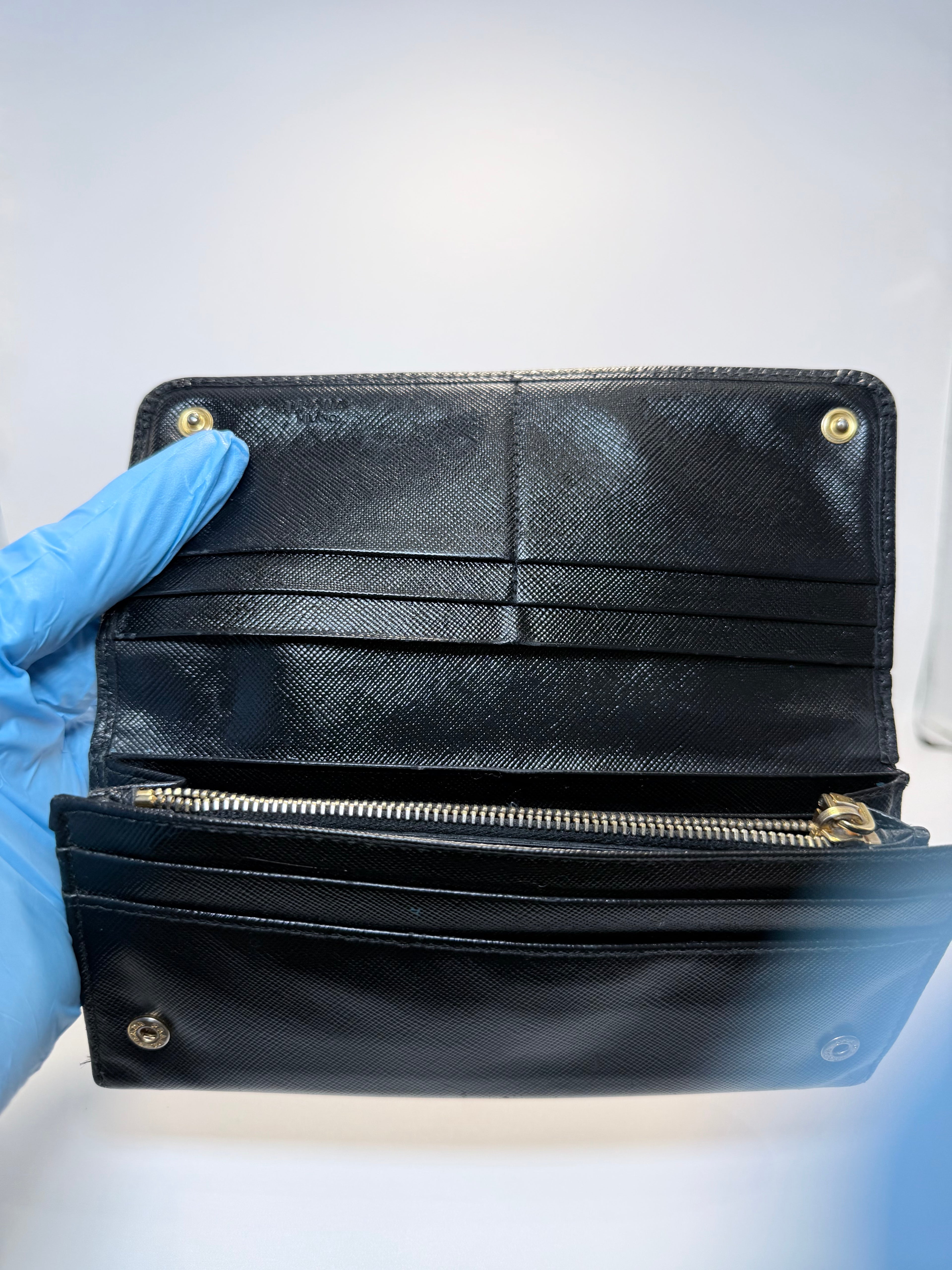 Vintage Prada Wallet – Black Saffiano Leather