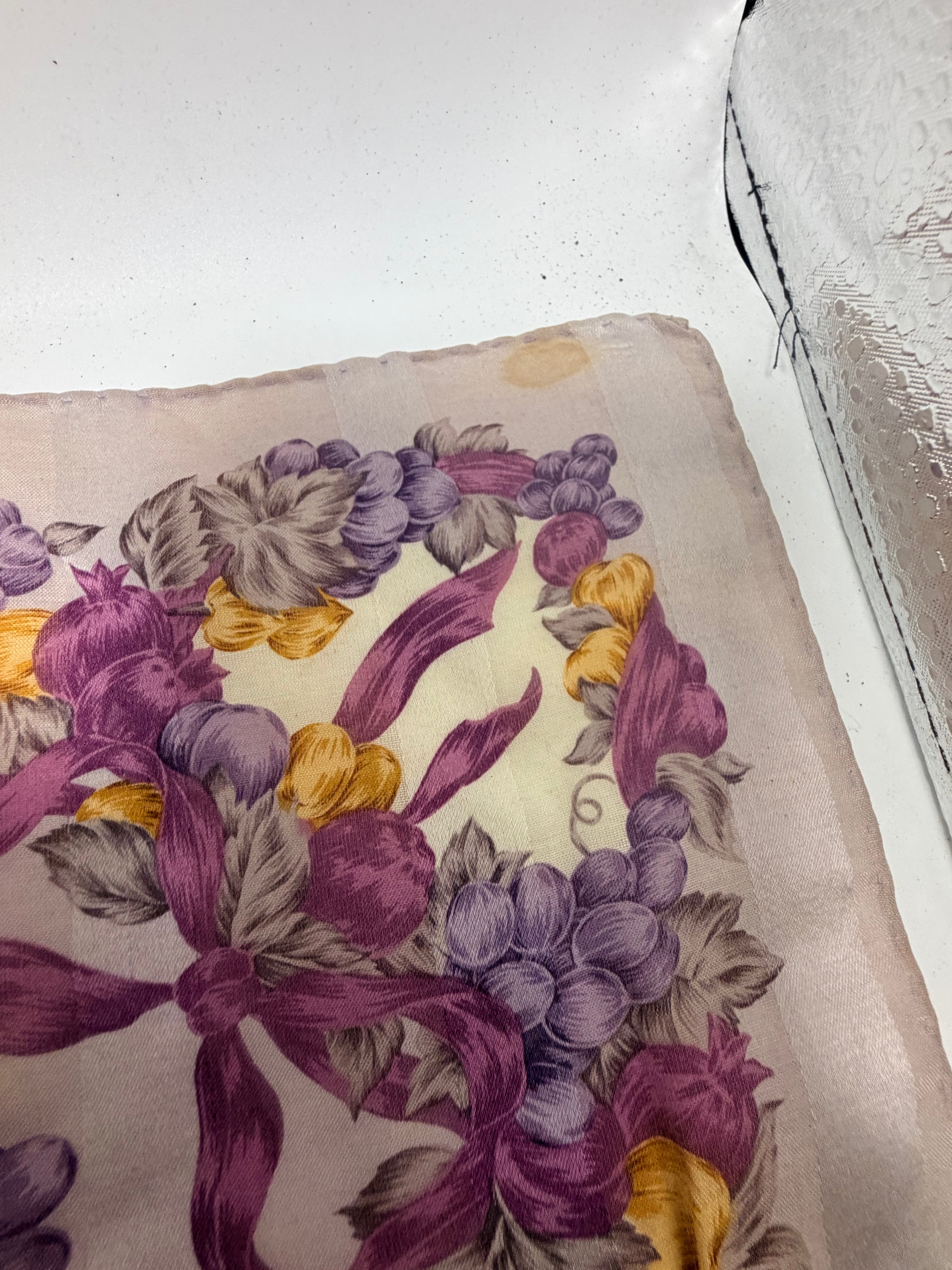 Burberrys Vintage Fruit And Ribbon Scarf – Taupe With Plum And Gold Motif